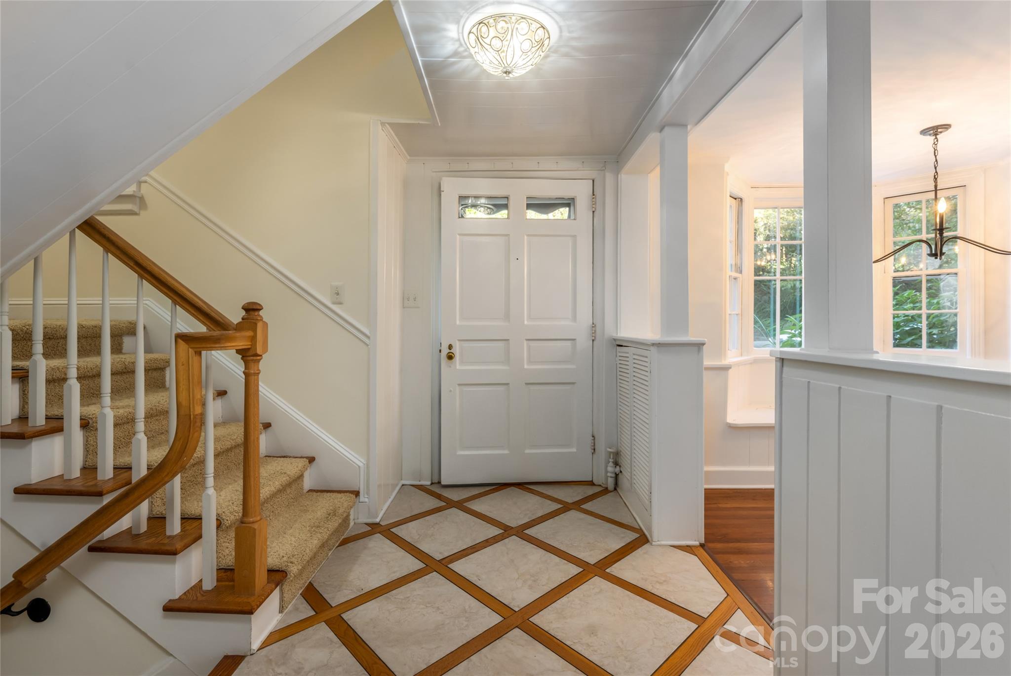 25 Blackwood Road, Asheville, photo 7 of 8