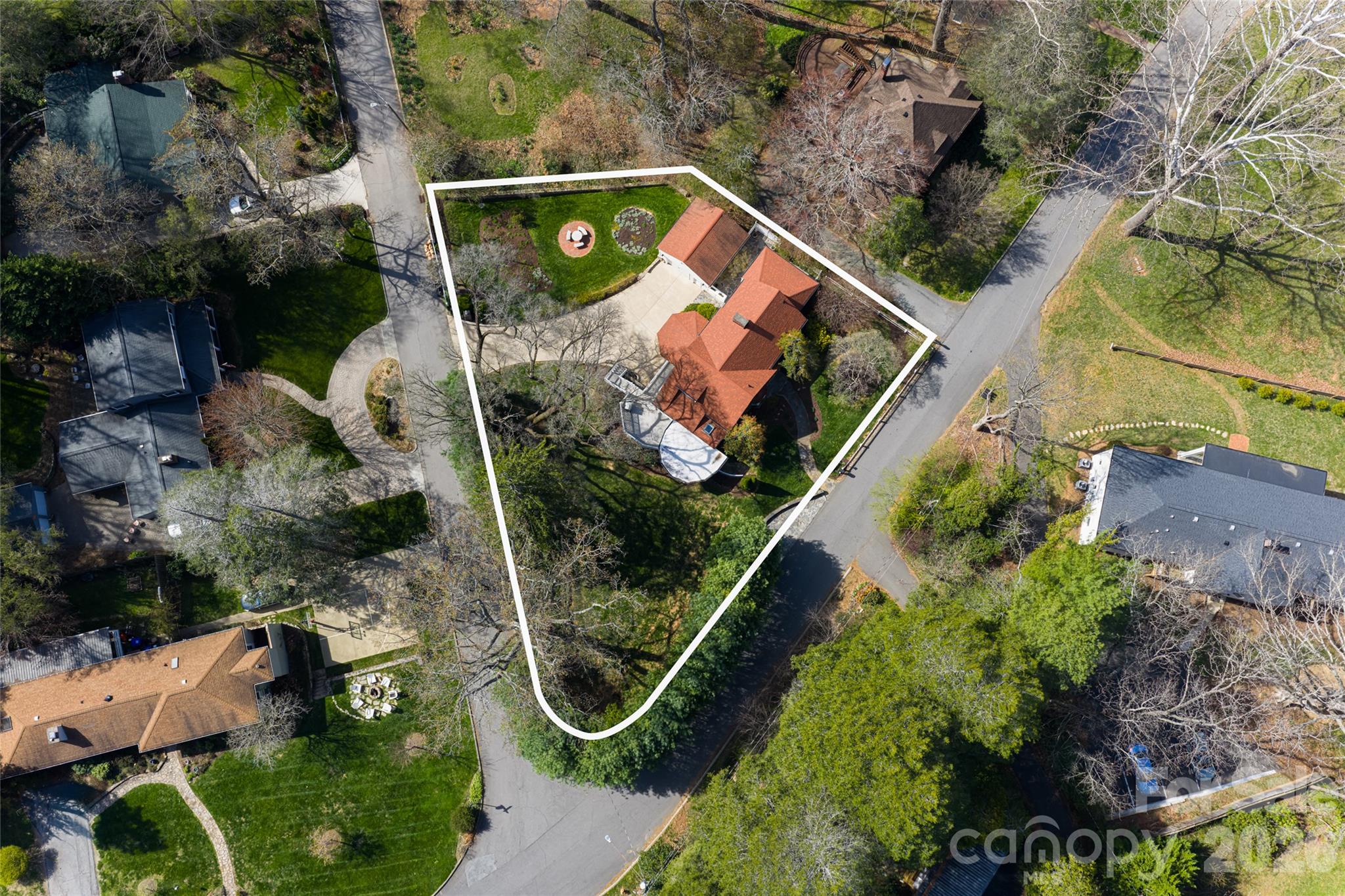 25 Blackwood Road, Asheville, photo 5 of 8