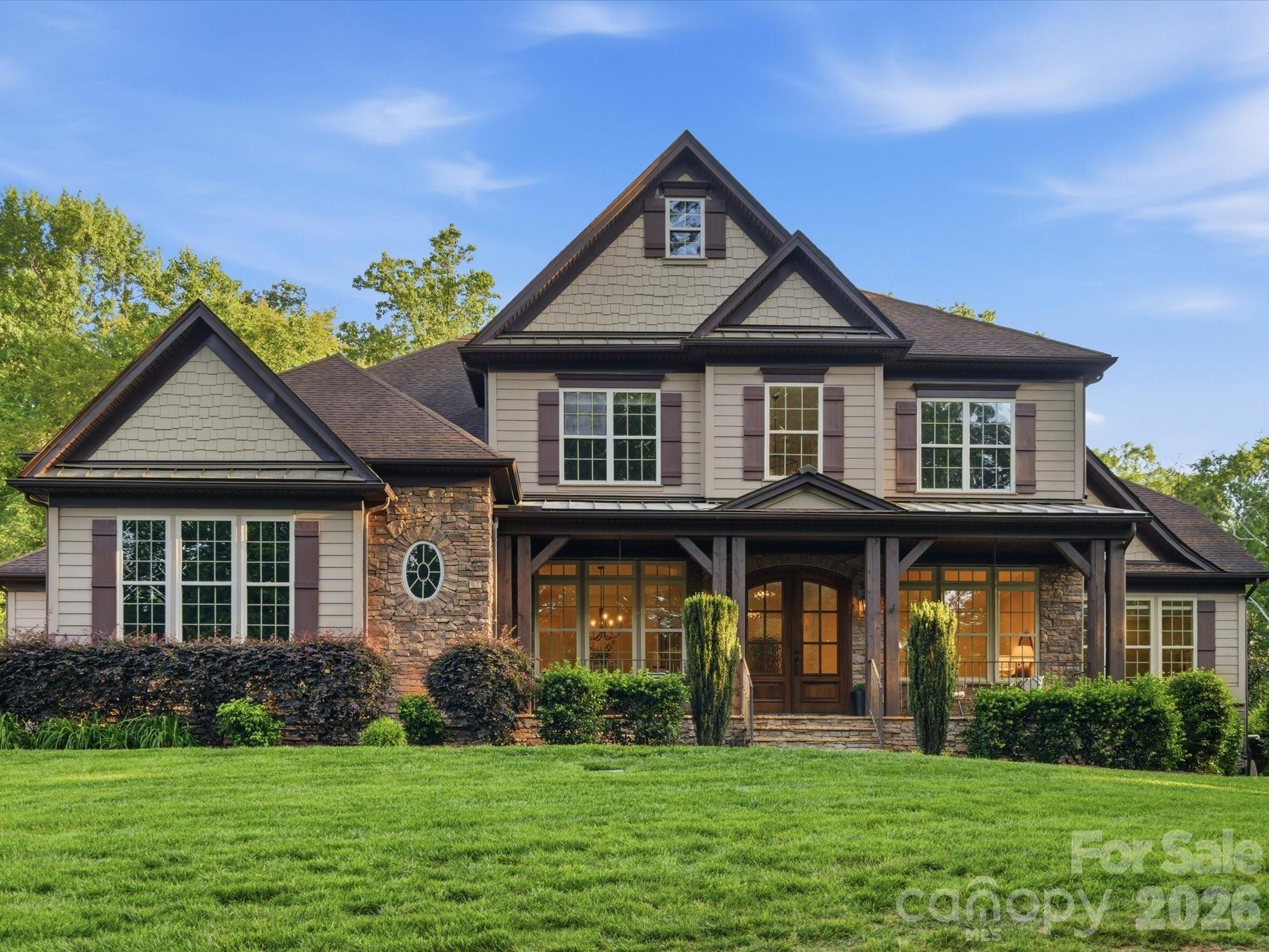 1126 Bromley Drive, Matthews, photo 2 of 8