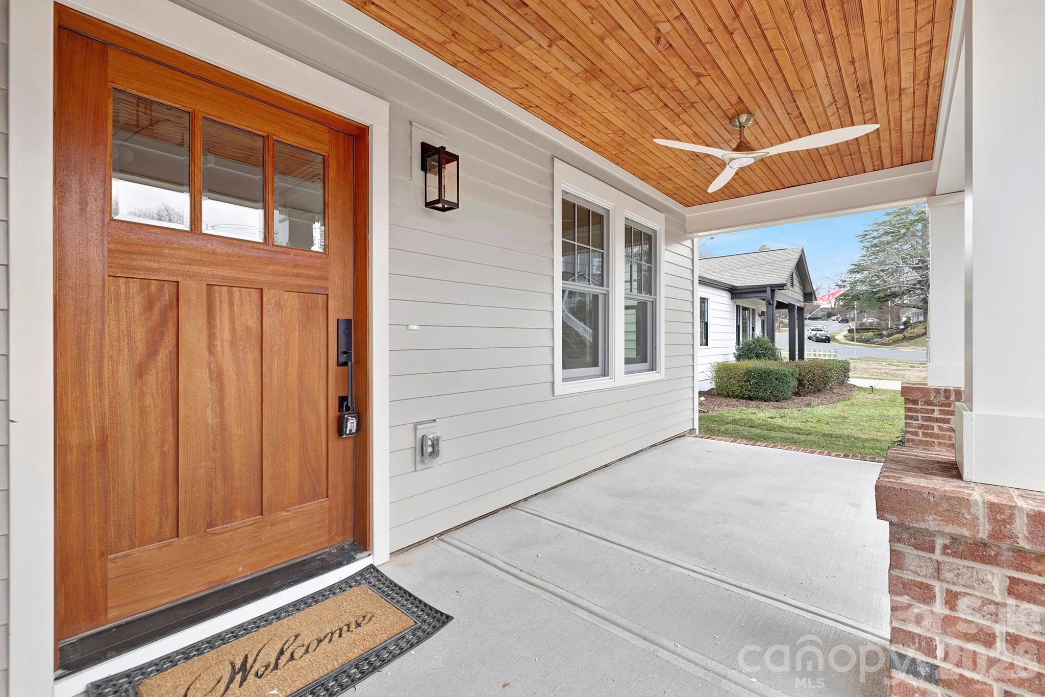 1817 S Mint Street, Charlotte, photo 1 of 8