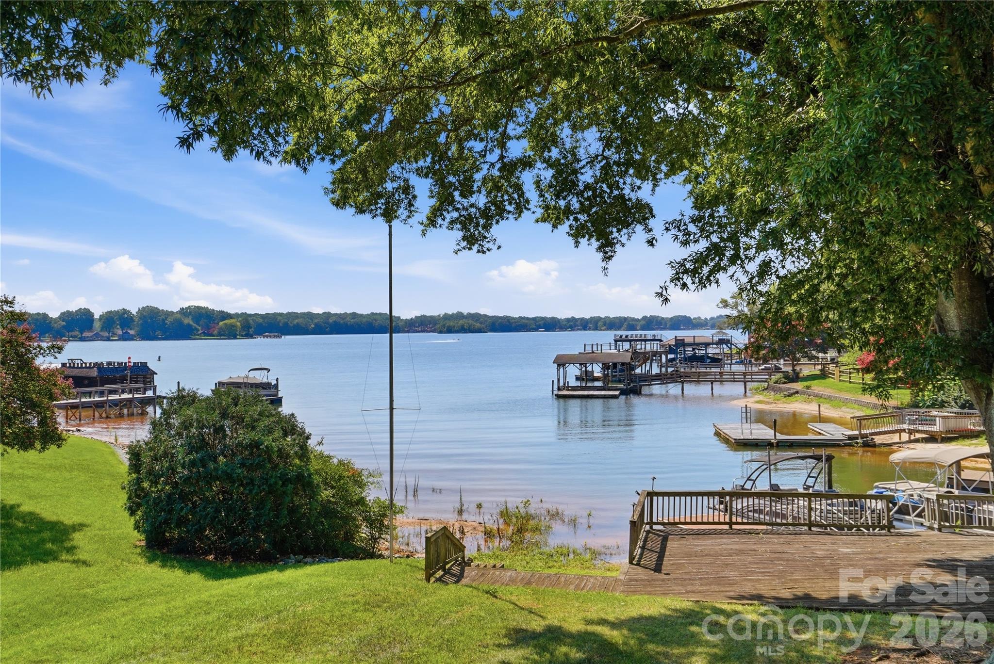 332 Shoreline Loop, Mooresville, photo 5 of 8