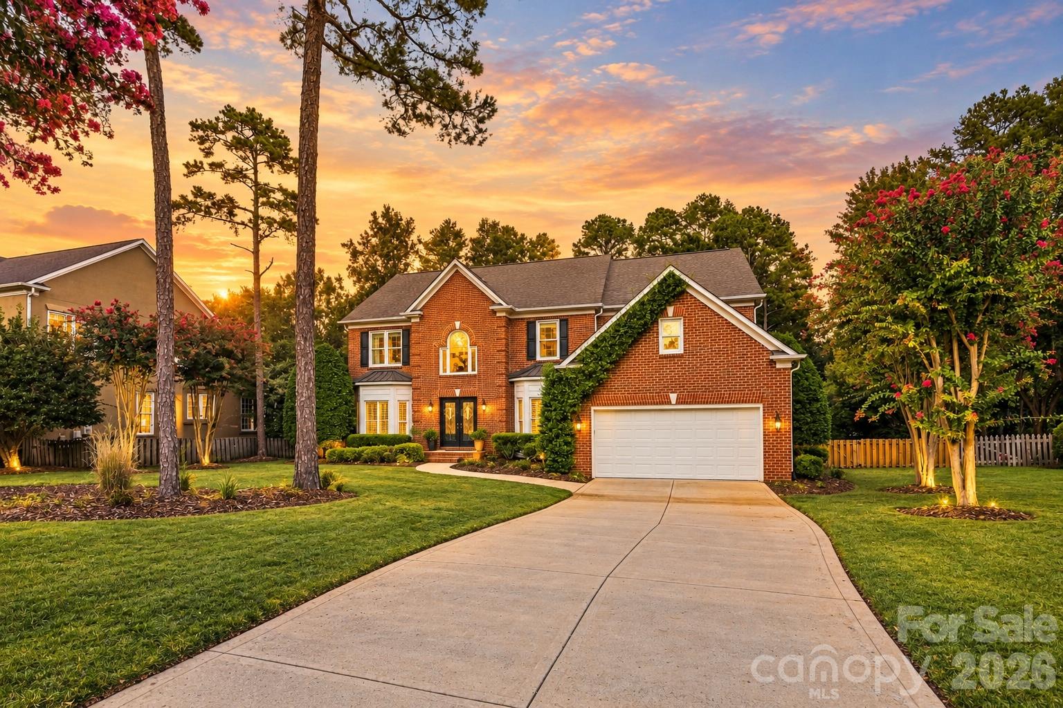 7337 Versailles Lane, Charlotte, photo 2 of 8