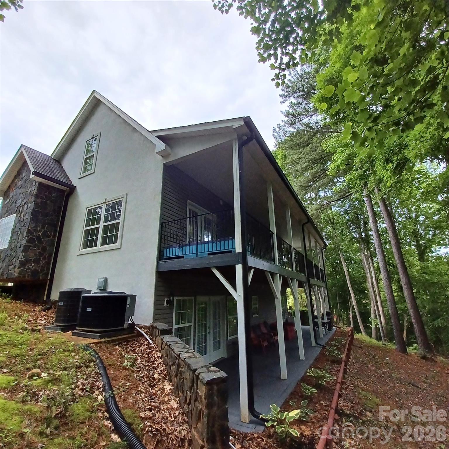 3645 Lake Bluff Drive, Sherrills Ford, photo 5 of 8
