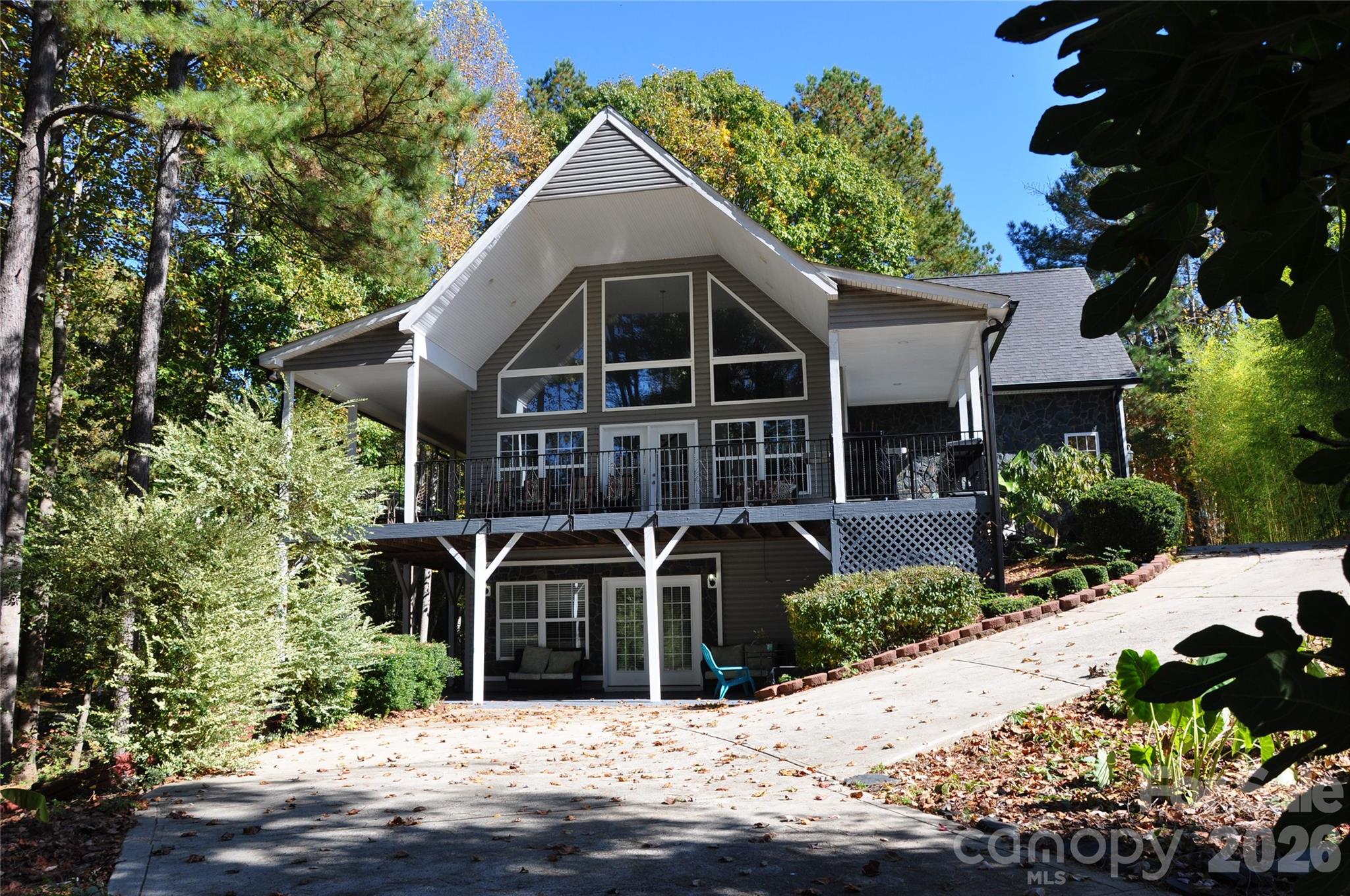 3645 Lake Bluff Drive, Sherrills Ford, photo 6 of 8