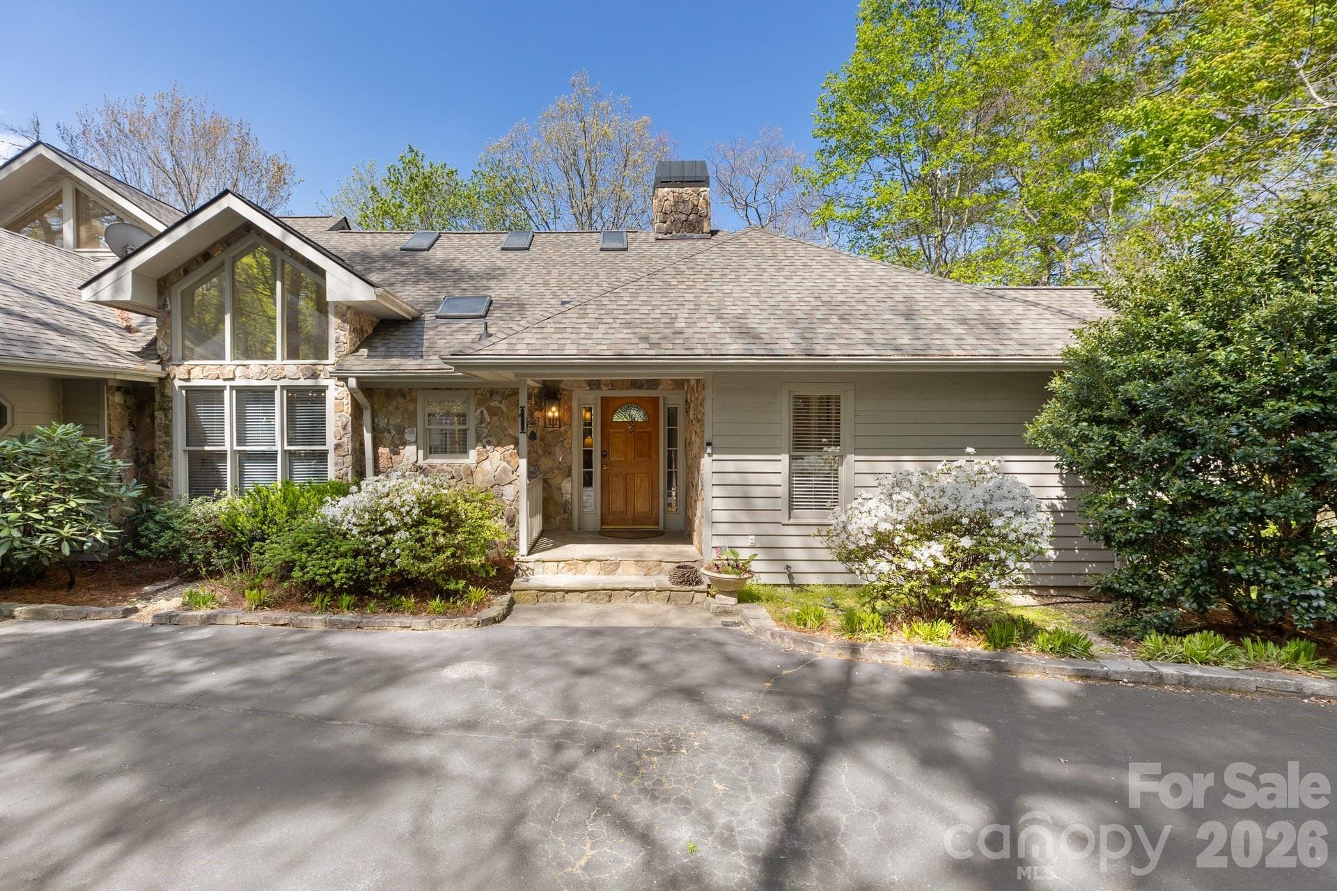 940 Winding Creek Road, Sapphire, photo 3 of 8