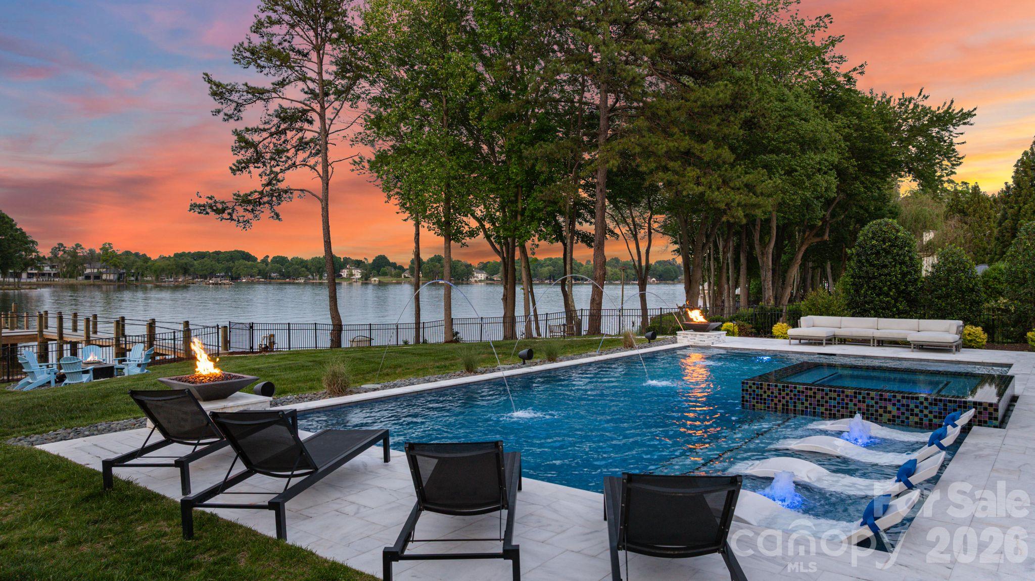 114 Cape Cod Way, Mooresville, photo 3 of 8
