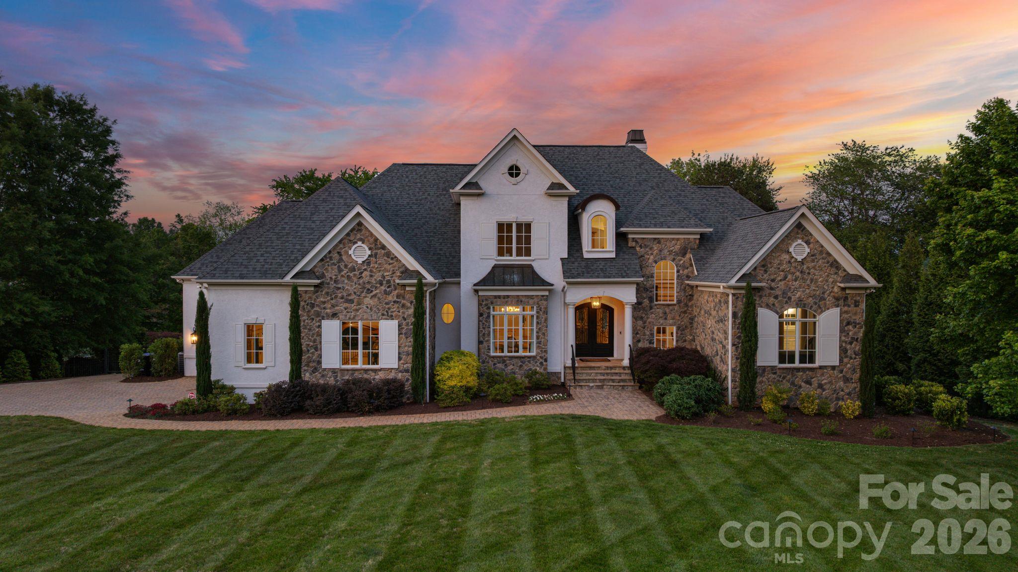 114 Cape Cod Way, Mooresville, photo 1 of 8