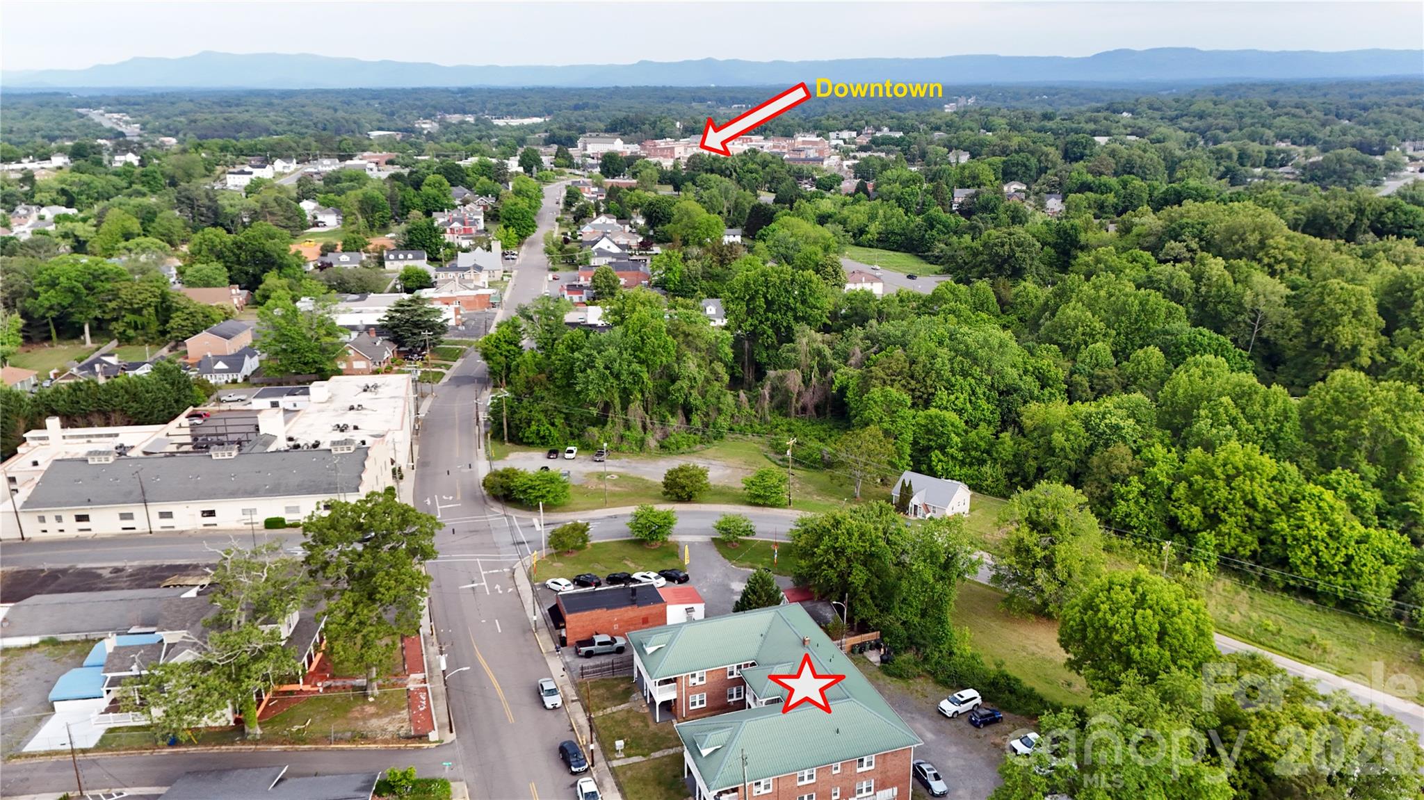 1007 S Main Street, Mount Airy, photo 3 of 8