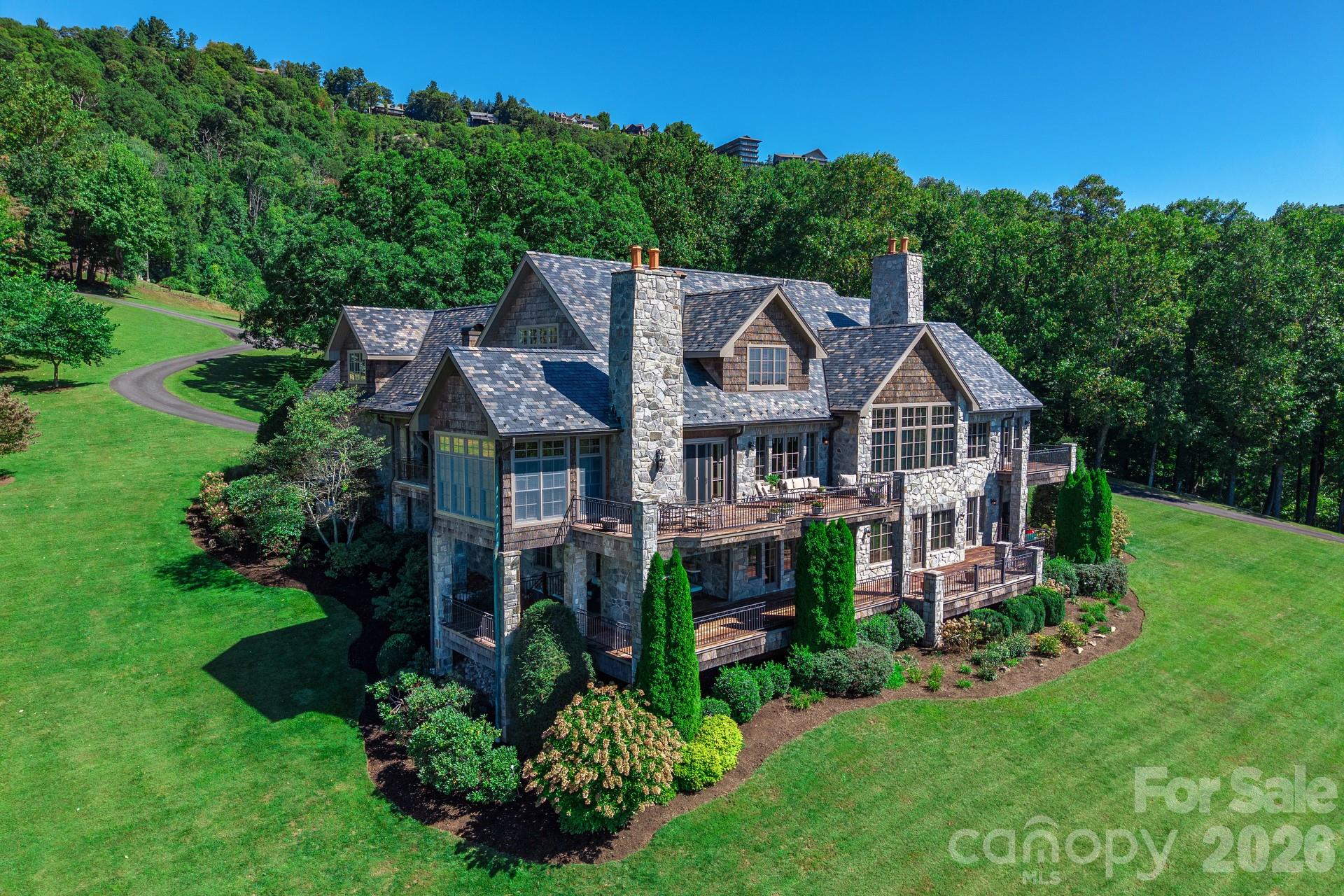 733 Dogwood Lane, Blowing Rock, photo 2 of 8