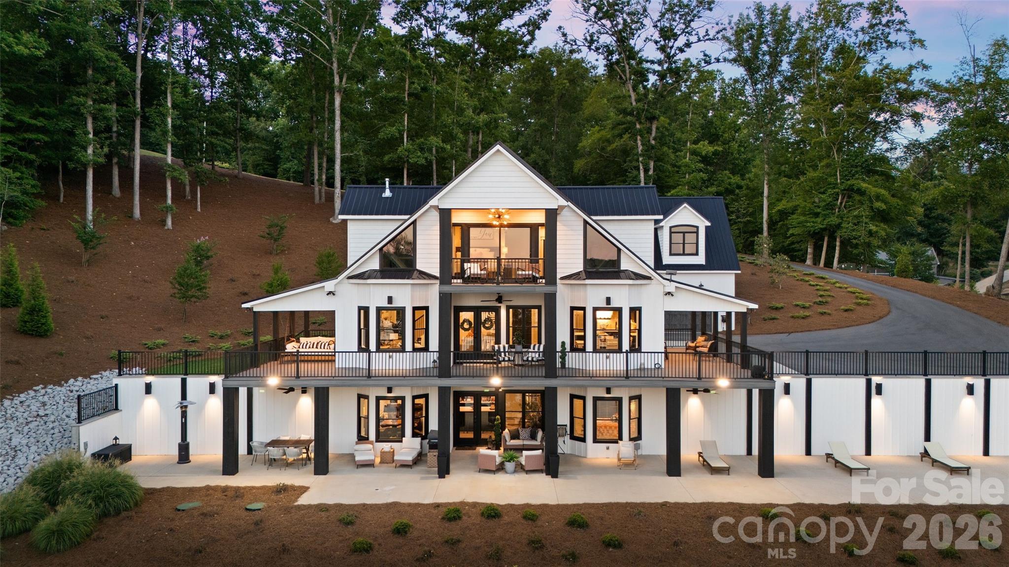 587 Carolina Drive, Troy, photo 5 of 8