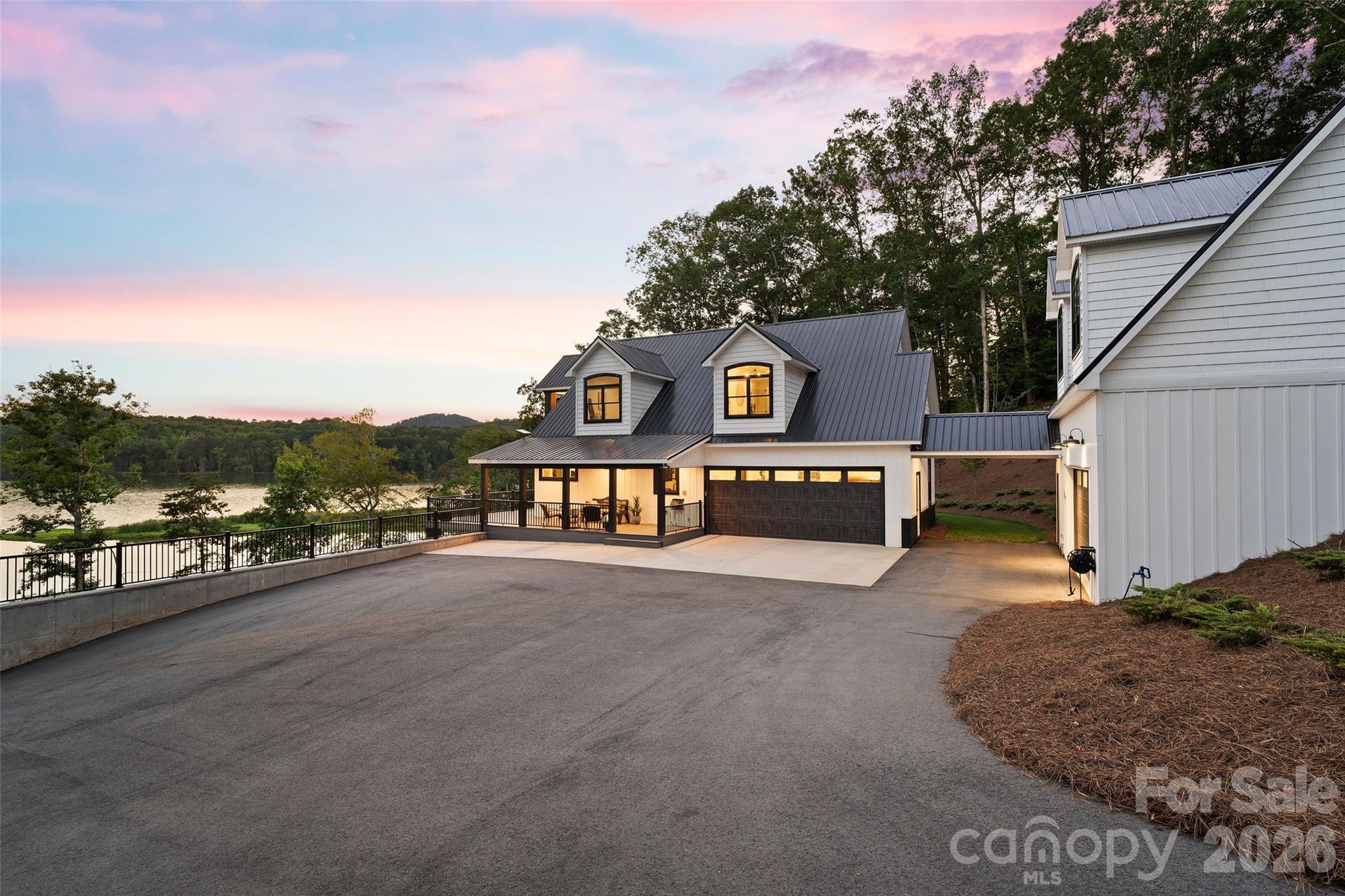 587 Carolina Drive, Troy, photo 7 of 8
