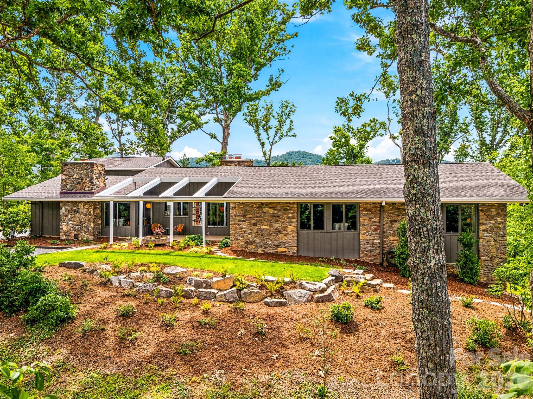 4 Kent Place, Asheville, photo 1 of 8