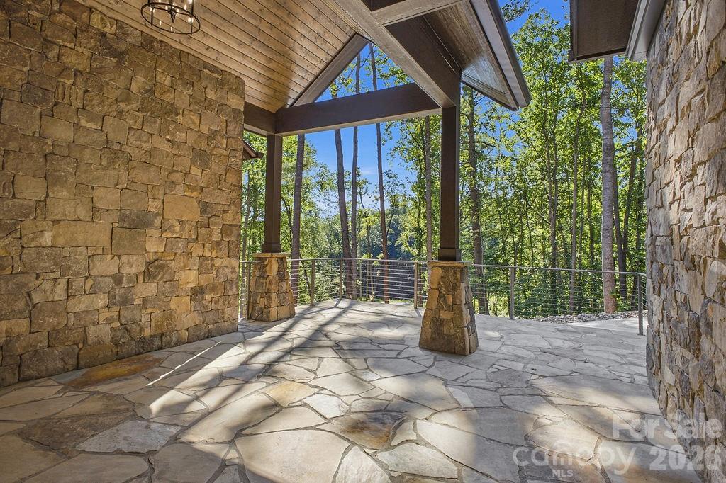 246 Northview Drive, Hendersonville, photo 5 of 8