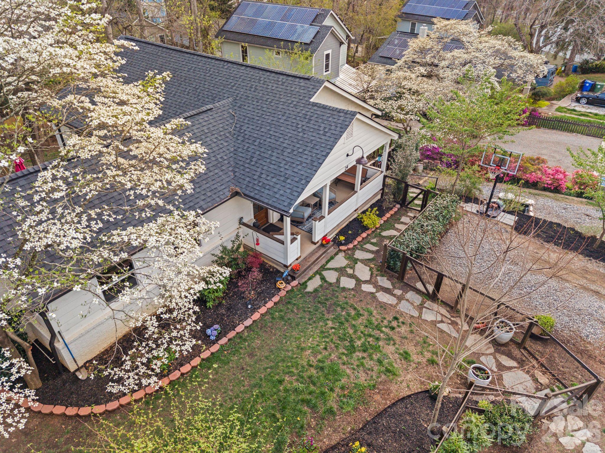 24 Dellwood Street, Asheville, photo 8 of 8