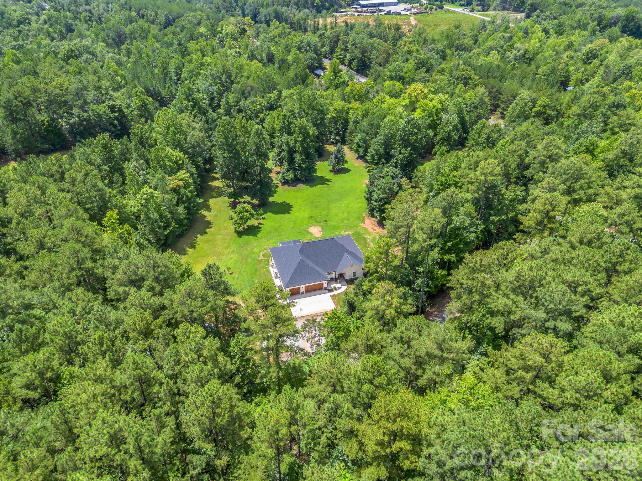 21 Rock Ridge Road, Mill Spring, photo 3 of 8