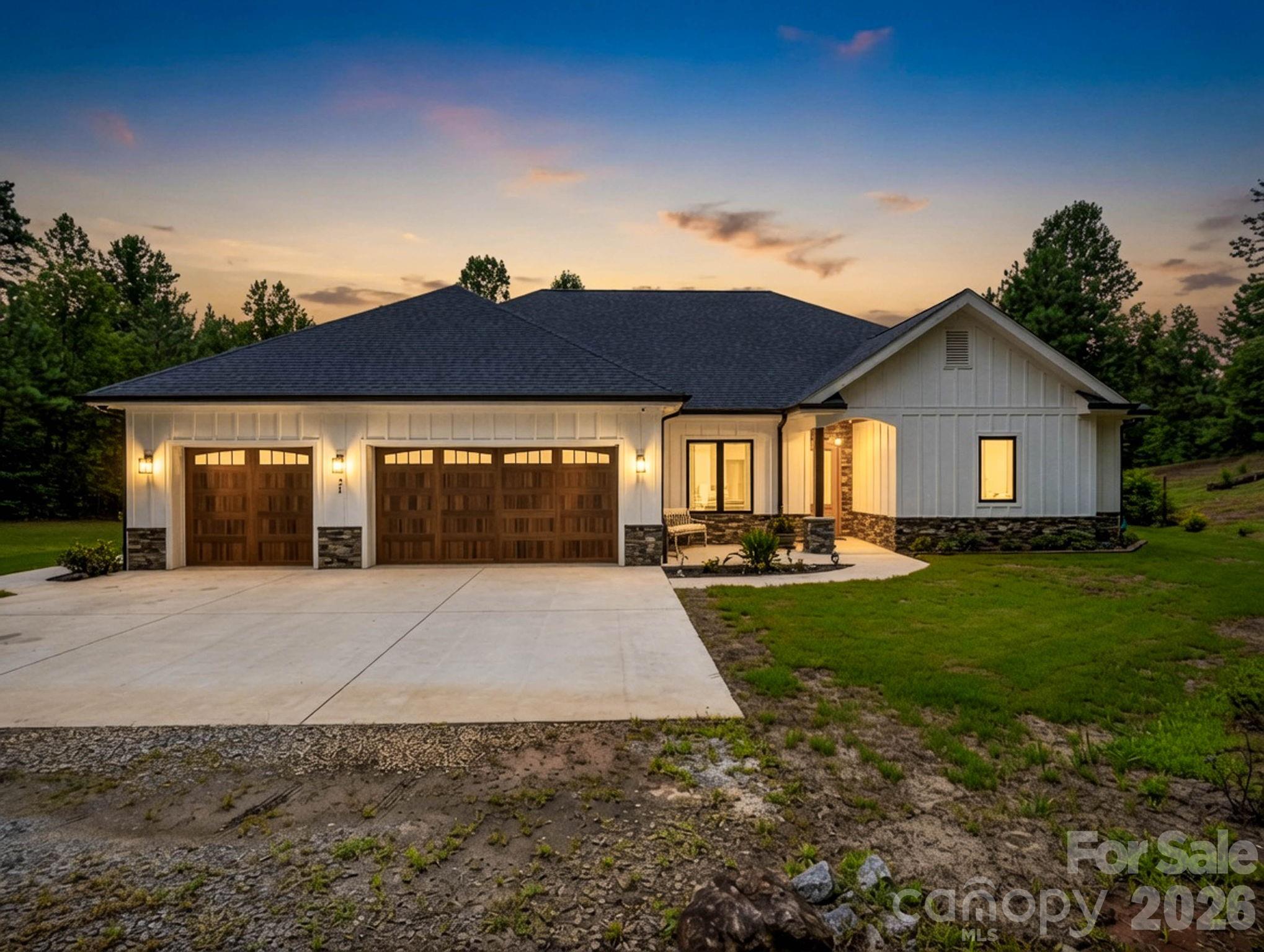 21 Rock Ridge Road, Mill Spring, photo 4 of 8