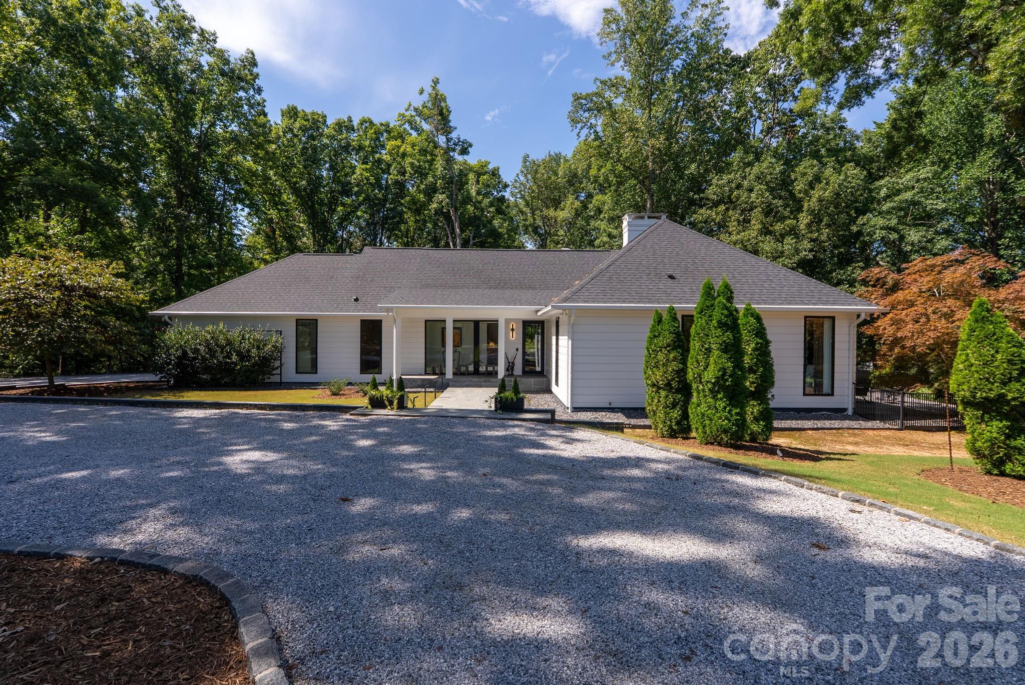 159 Silver Fox Lane, Tryon, photo 1 of 8