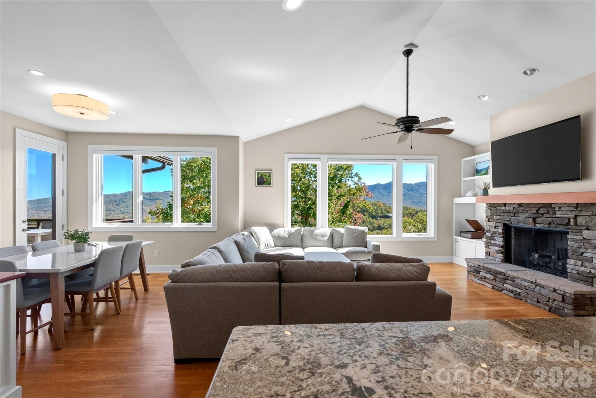 351 Chapel Road, Black Mountain, photo 1 of 8