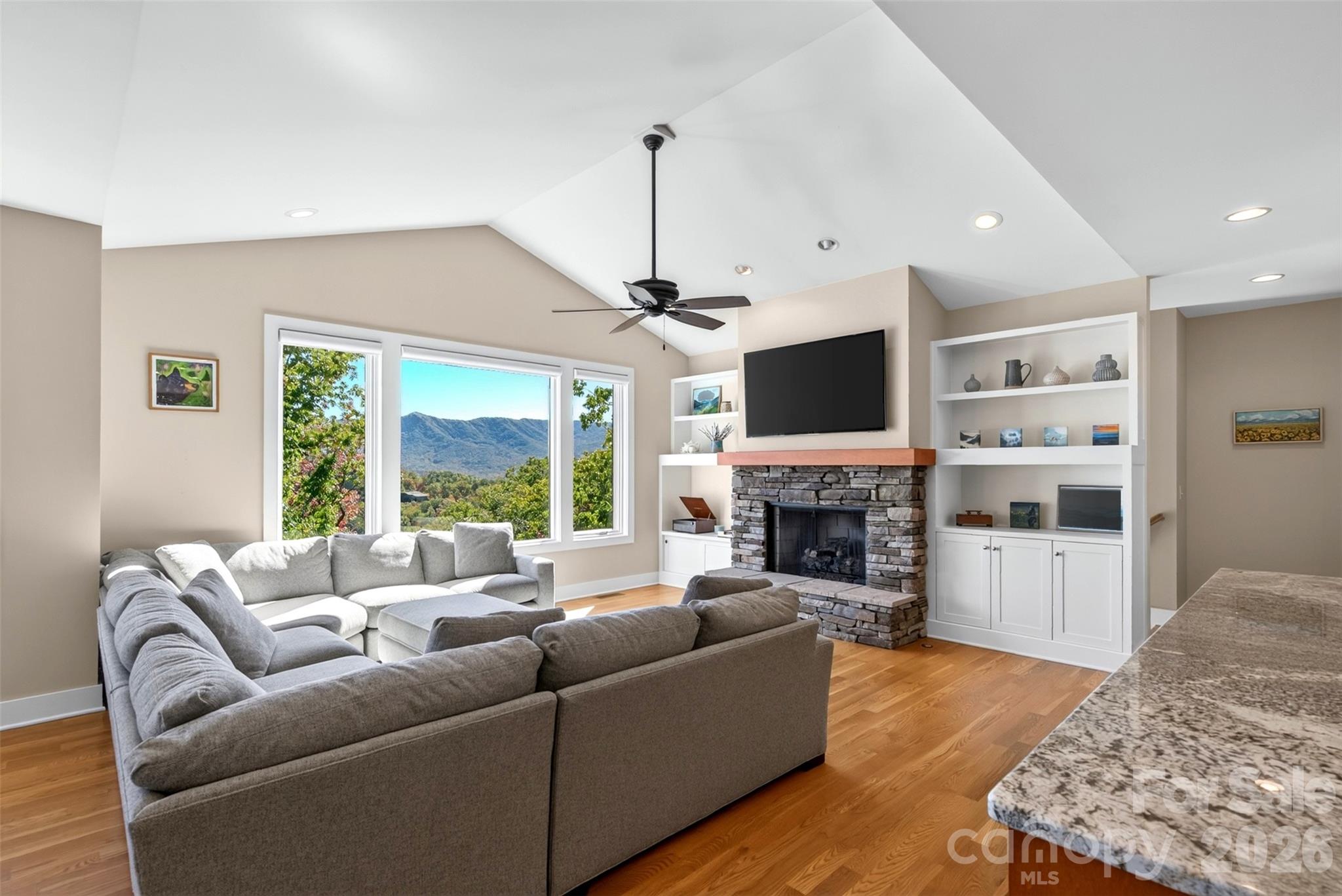 351 Chapel Road, Black Mountain, photo 2 of 8