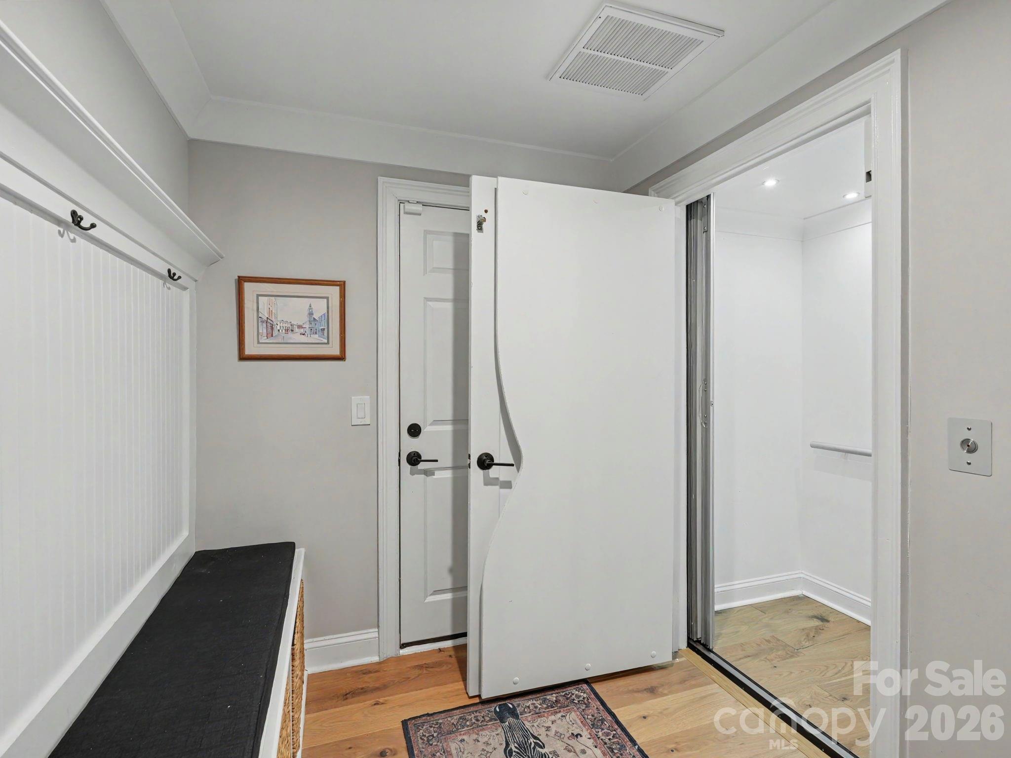 2523 Deacon Avenue, Charlotte, photo 7 of 8