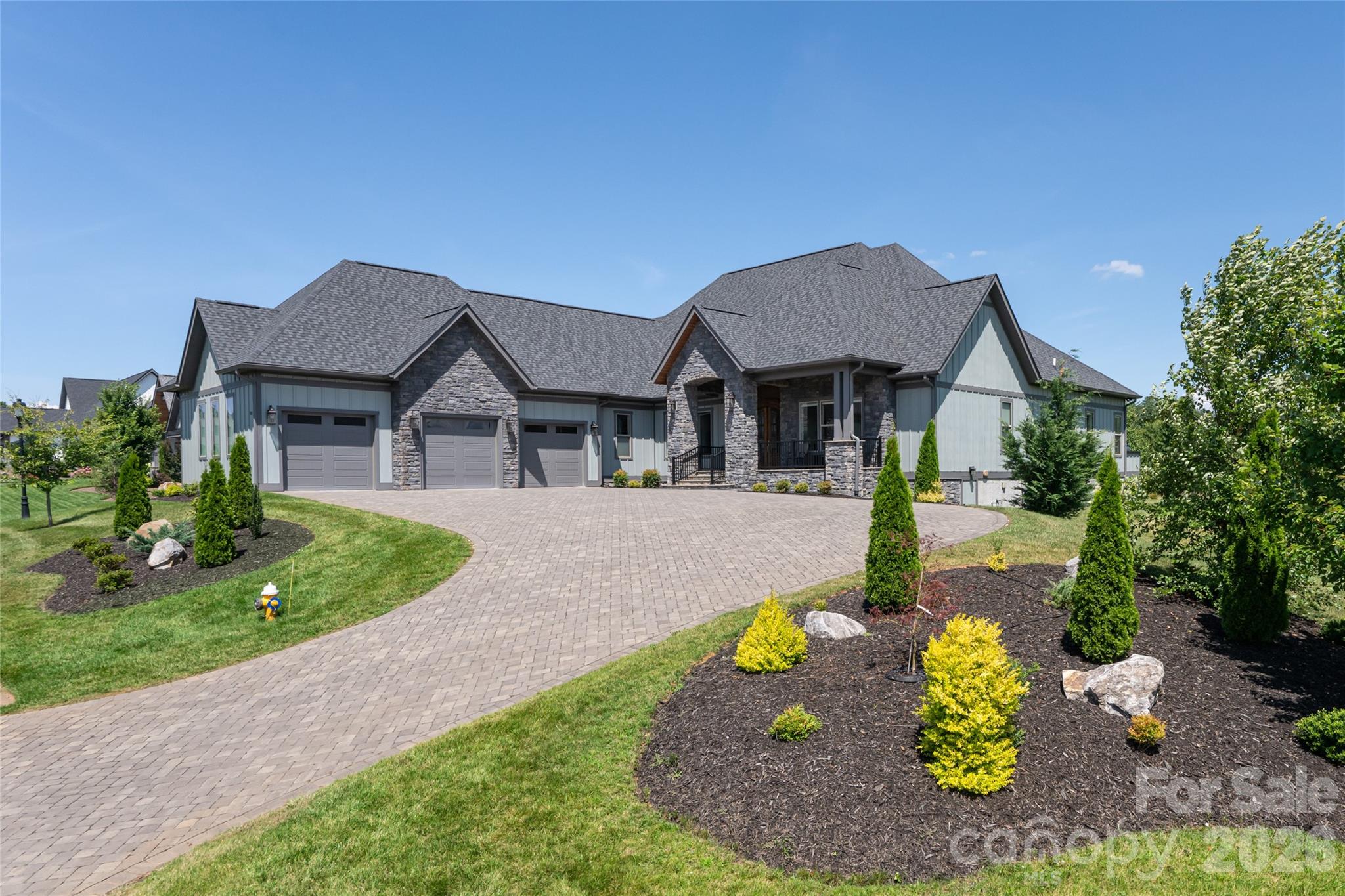 769 Daniel Circle Drive, Mills River, photo 1 of 8