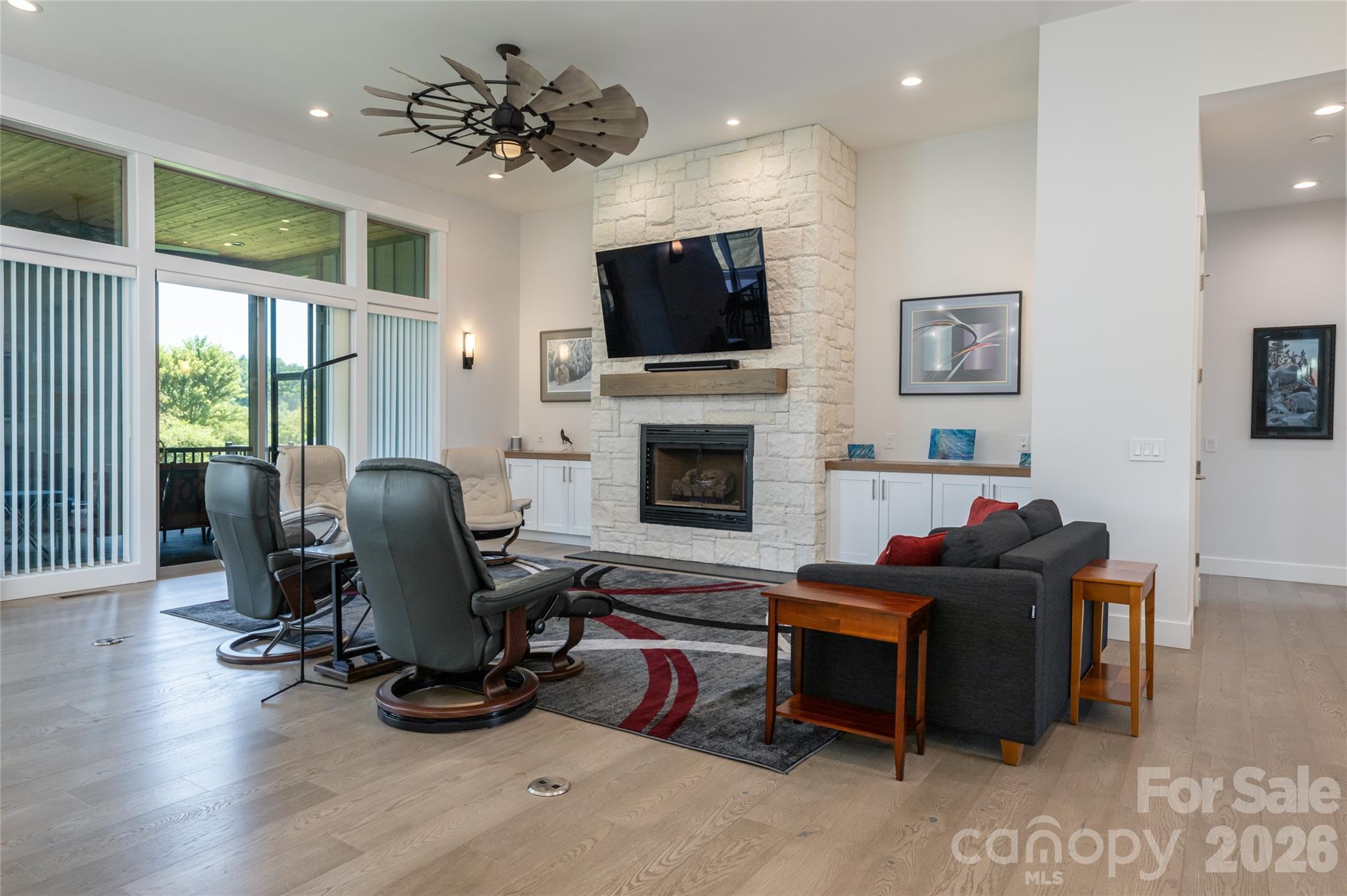 769 Daniel Circle Drive, Mills River, photo 6 of 8