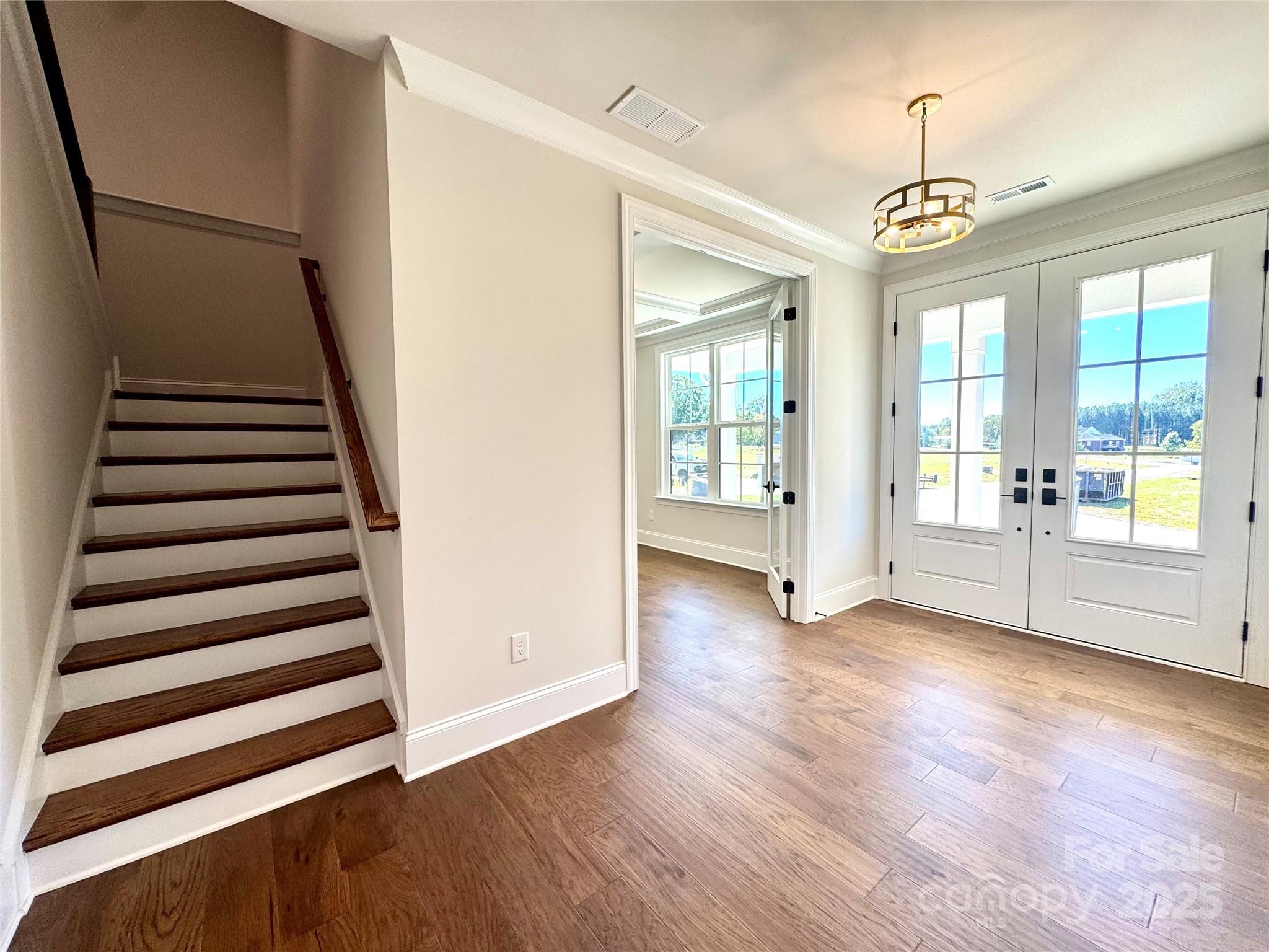 125 Crestview Lane, Troutman, photo 3 of 8