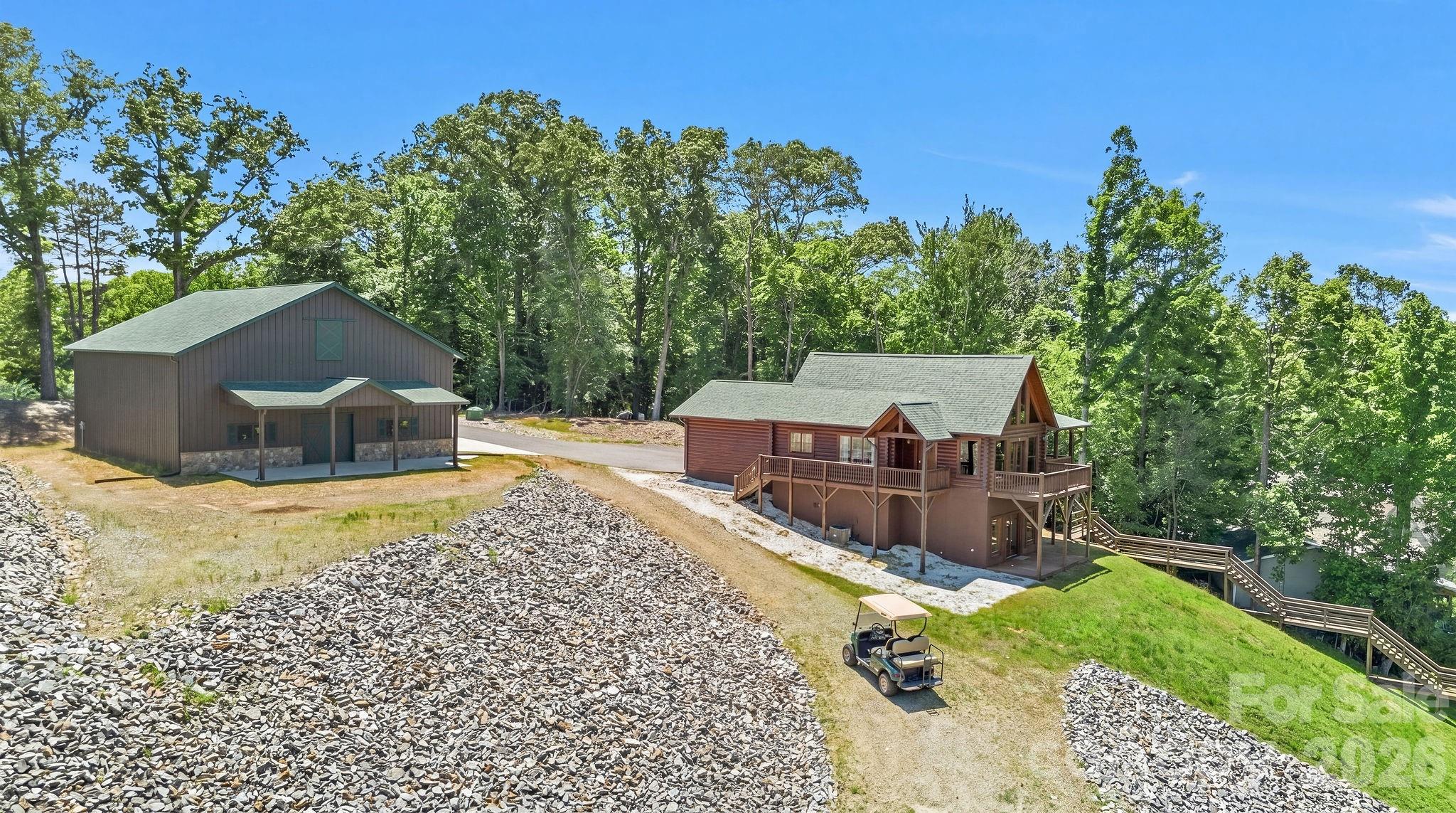 318 Heron Point Drive, Wilkesboro, photo 2 of 8