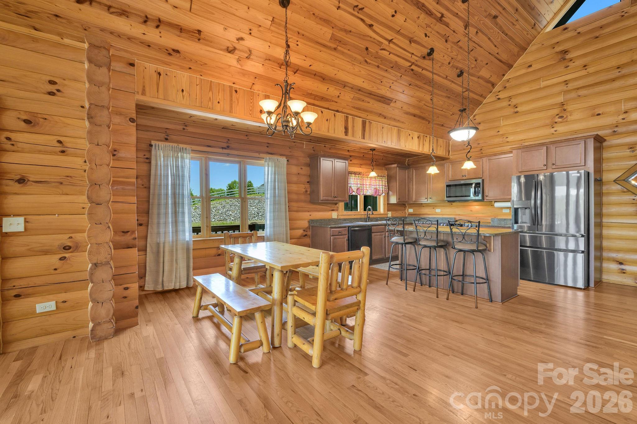 318 Heron Point Drive, Wilkesboro, photo 6 of 8