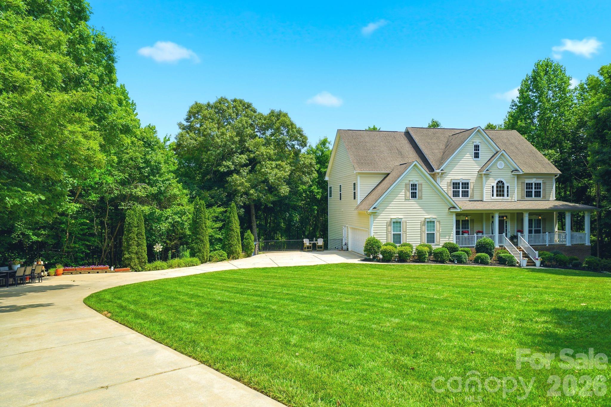 309 Walking Horse Trail, Davidson, photo 2 of 8