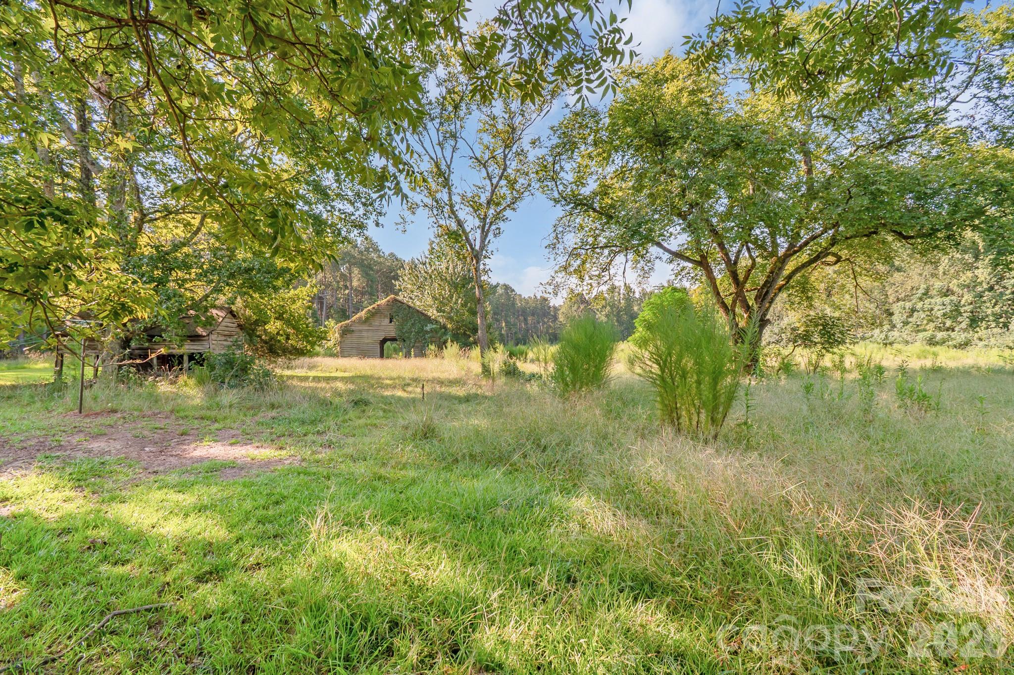 6948 Flat Rock Road, Heath Springs, photo 2 of 8