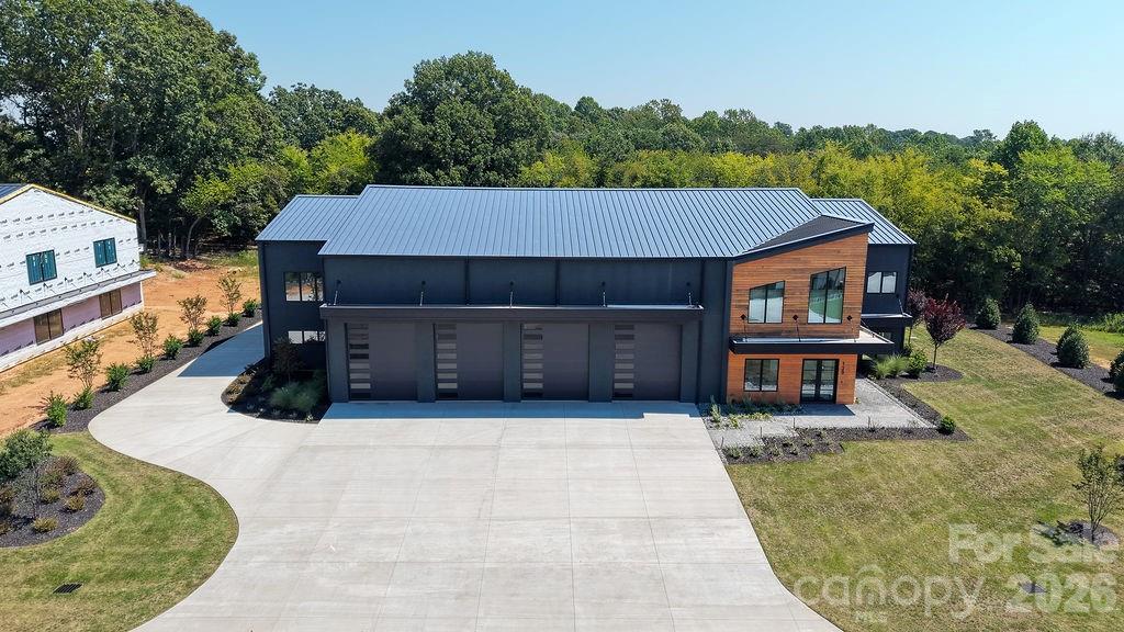 129 Sebring Drive, Mooresville, photo 1 of 8