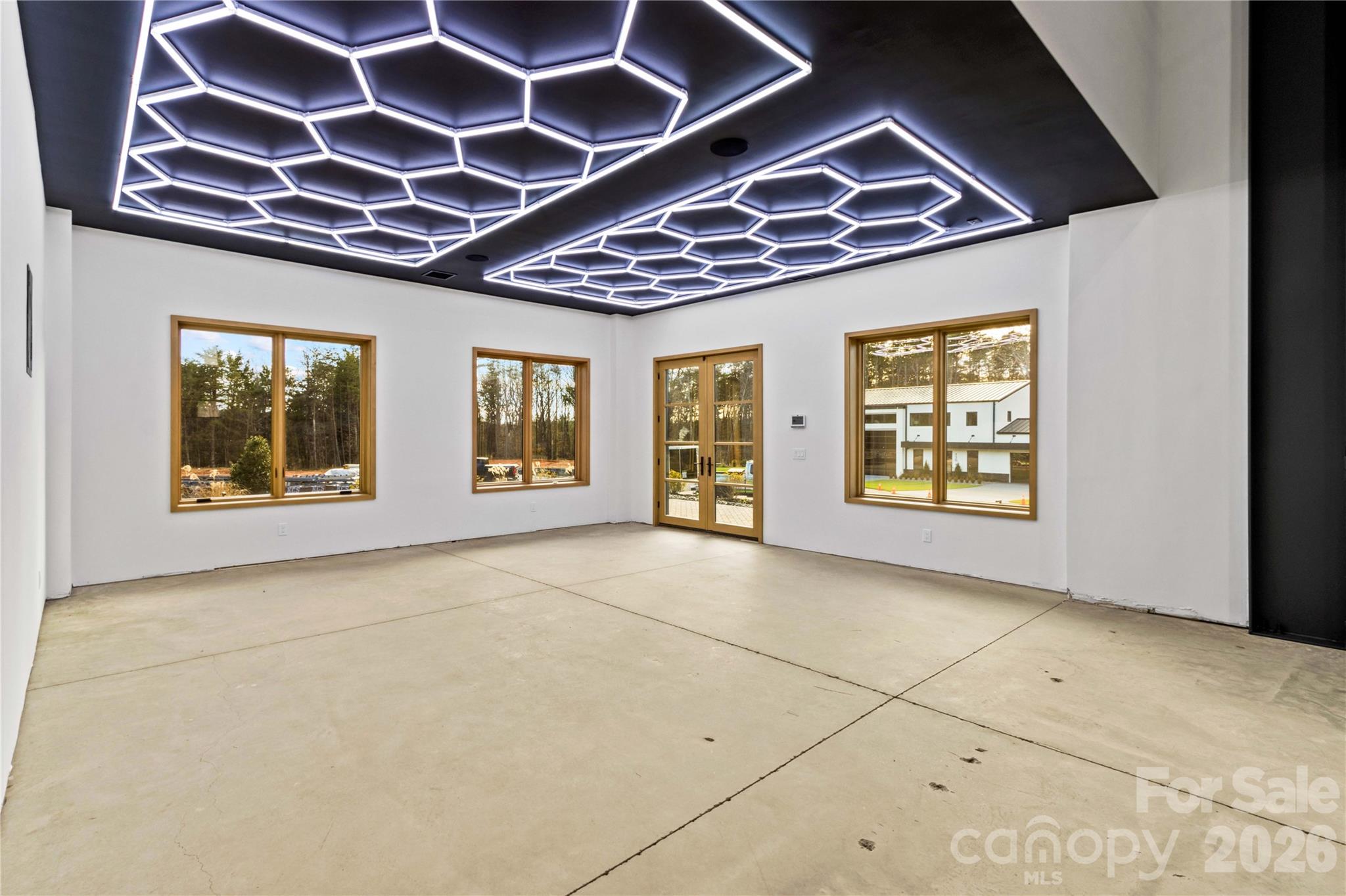 129 Sebring Drive, Mooresville, photo 5 of 8