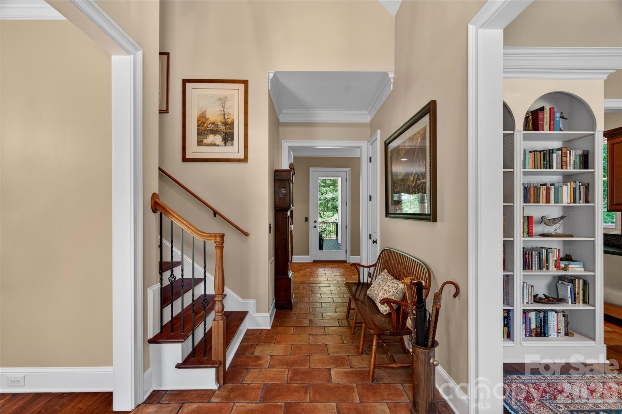 5138 Watermead Lane, Belmont, photo 4 of 8