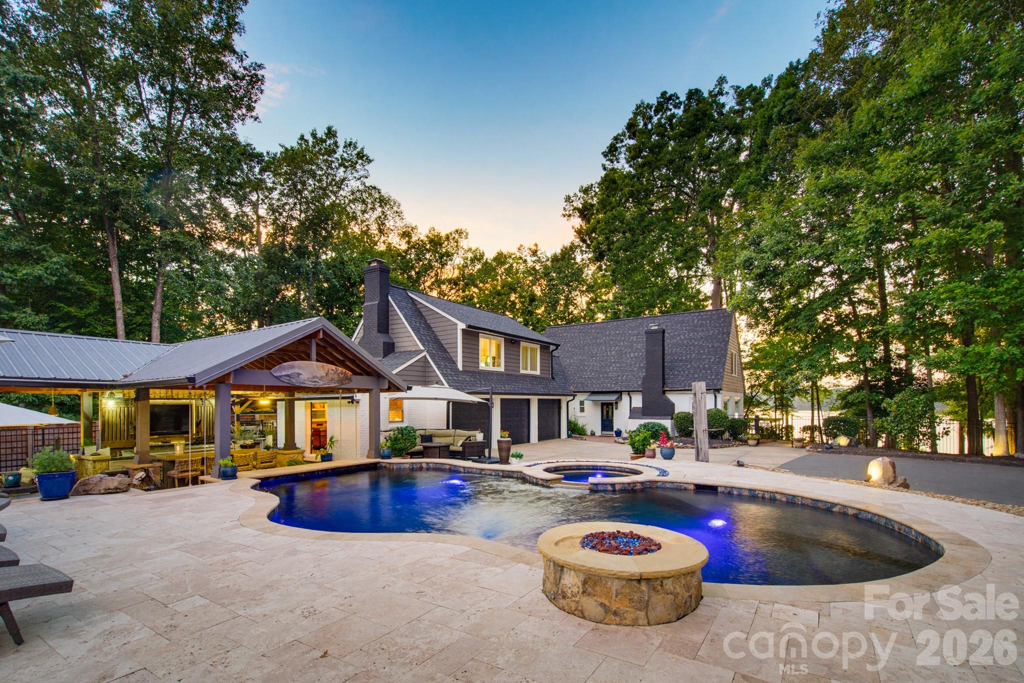 5401 Mountain Point Lane, Charlotte, photo 1 of 8