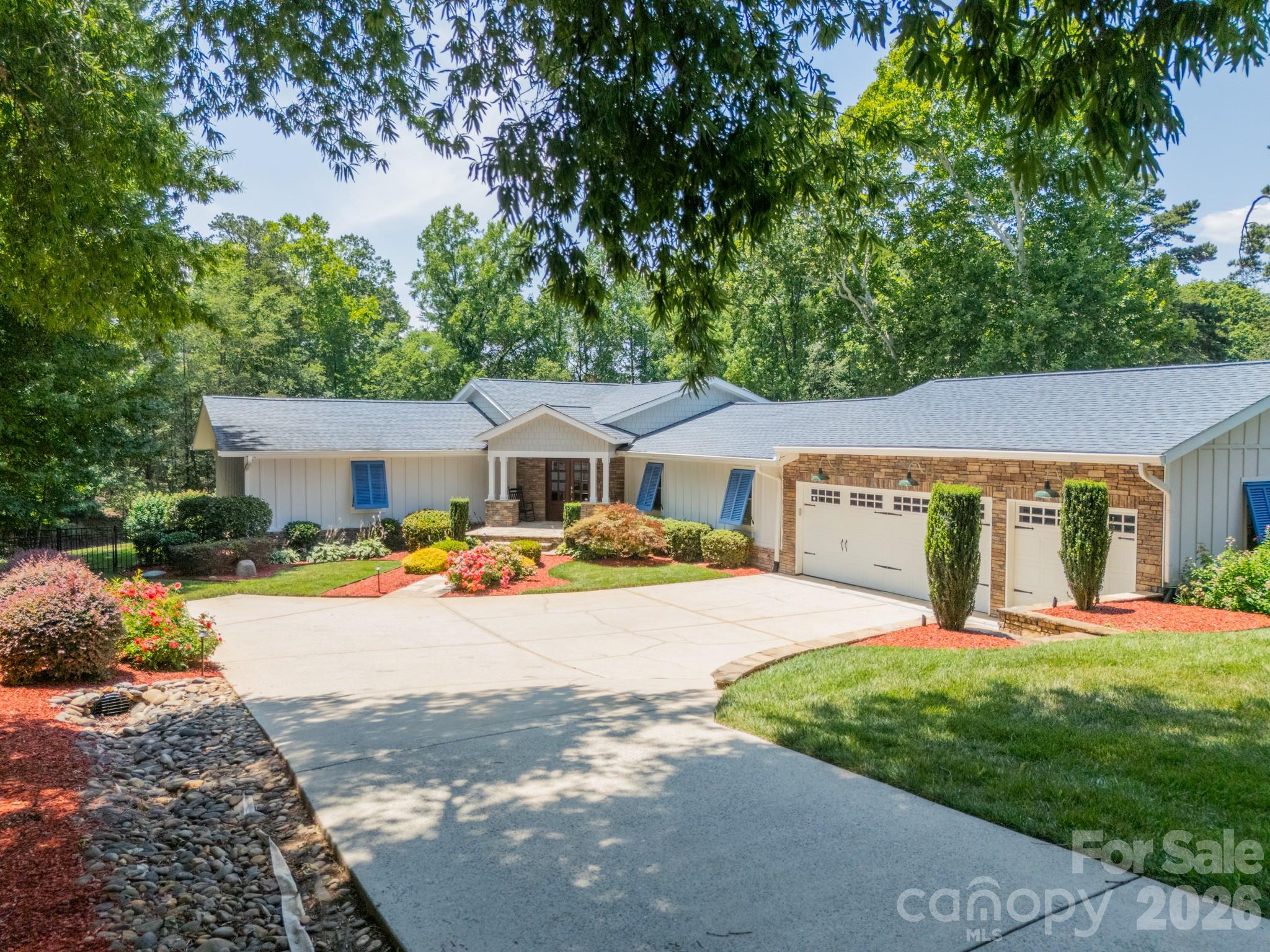 19533 Bustle Road, Cornelius, photo 2 of 8