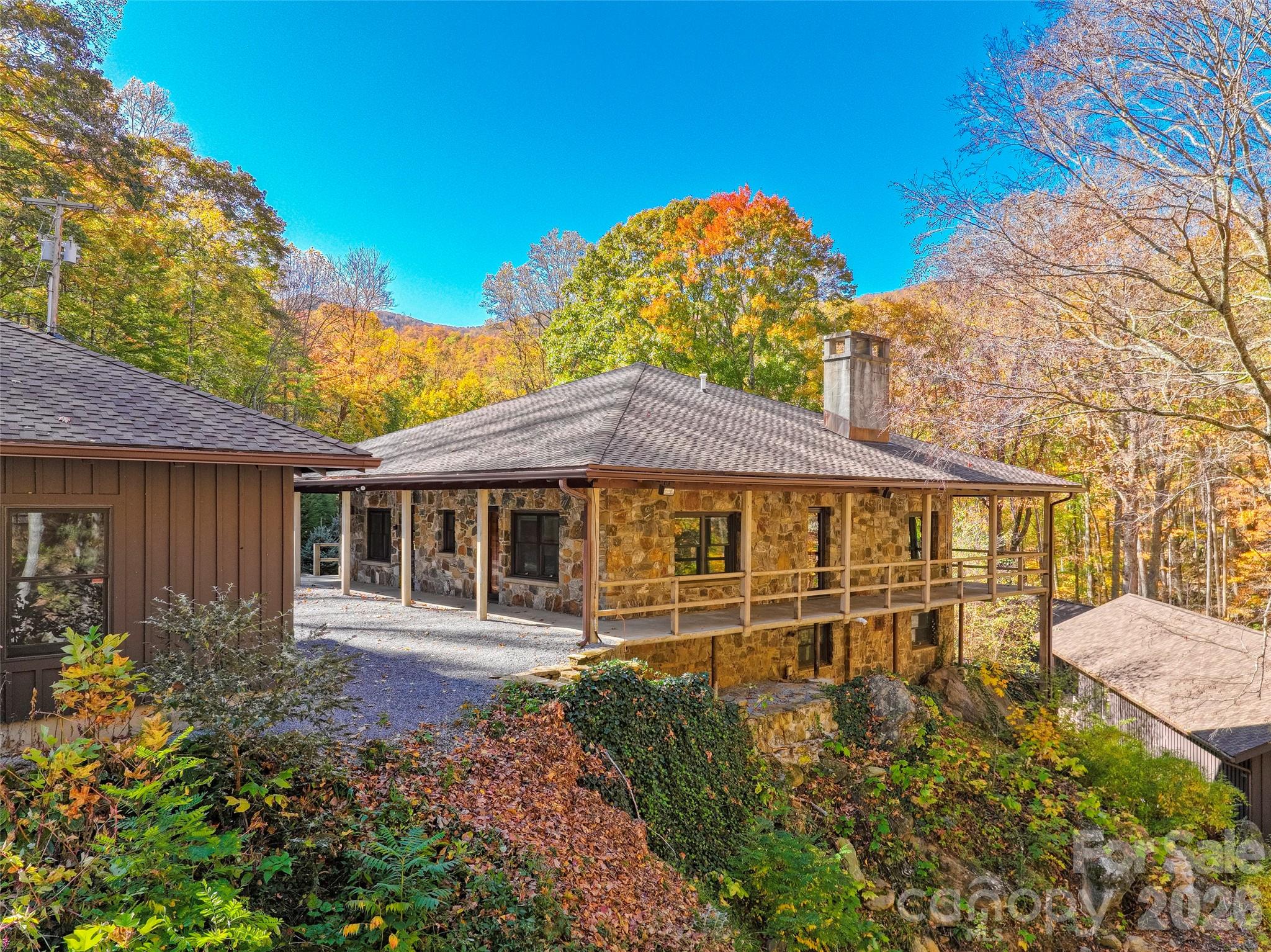 191 N Fork Road, Burnsville, photo 2 of 8