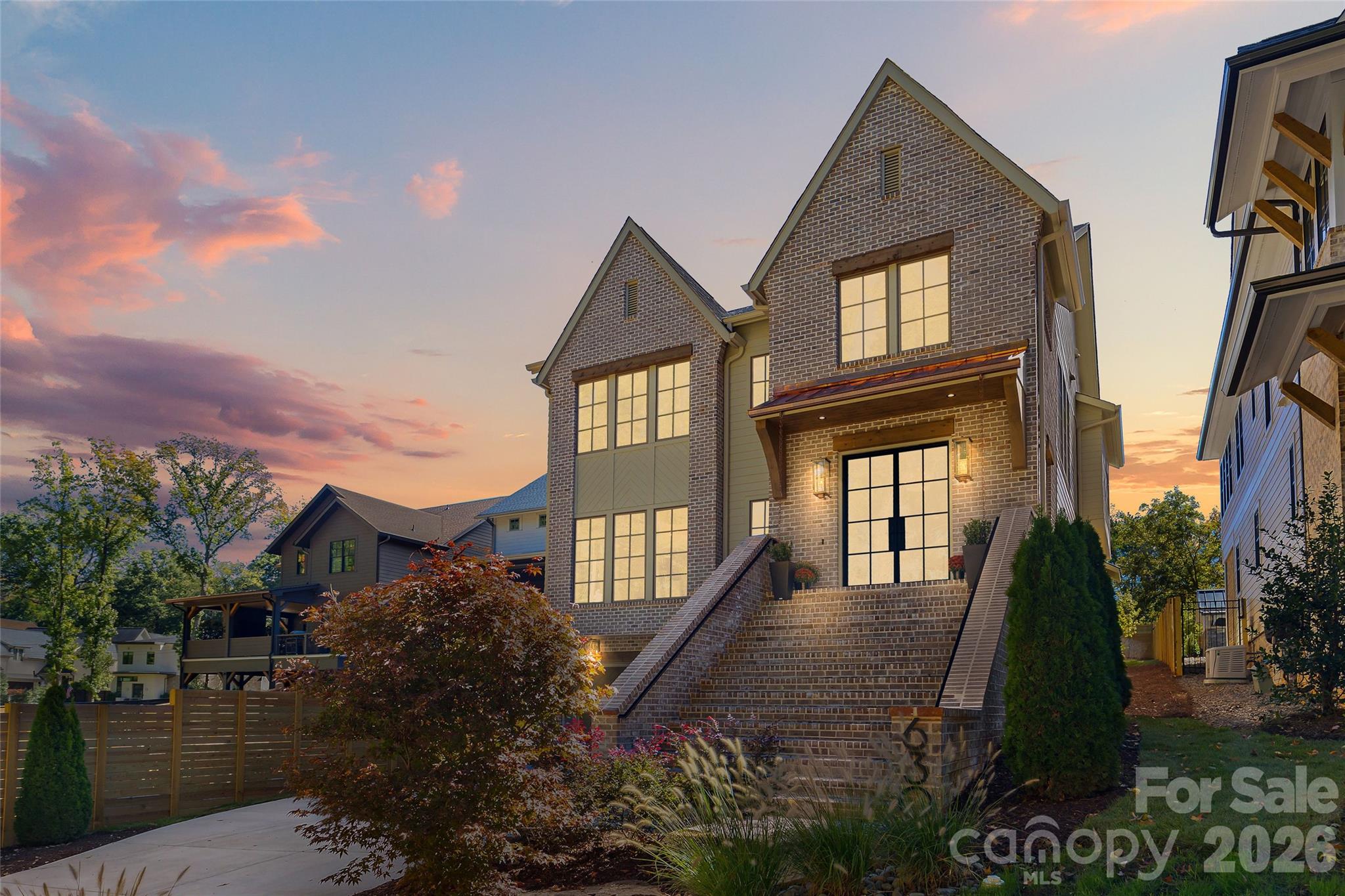 630 Ashworth Road, Charlotte, photo 1 of 8