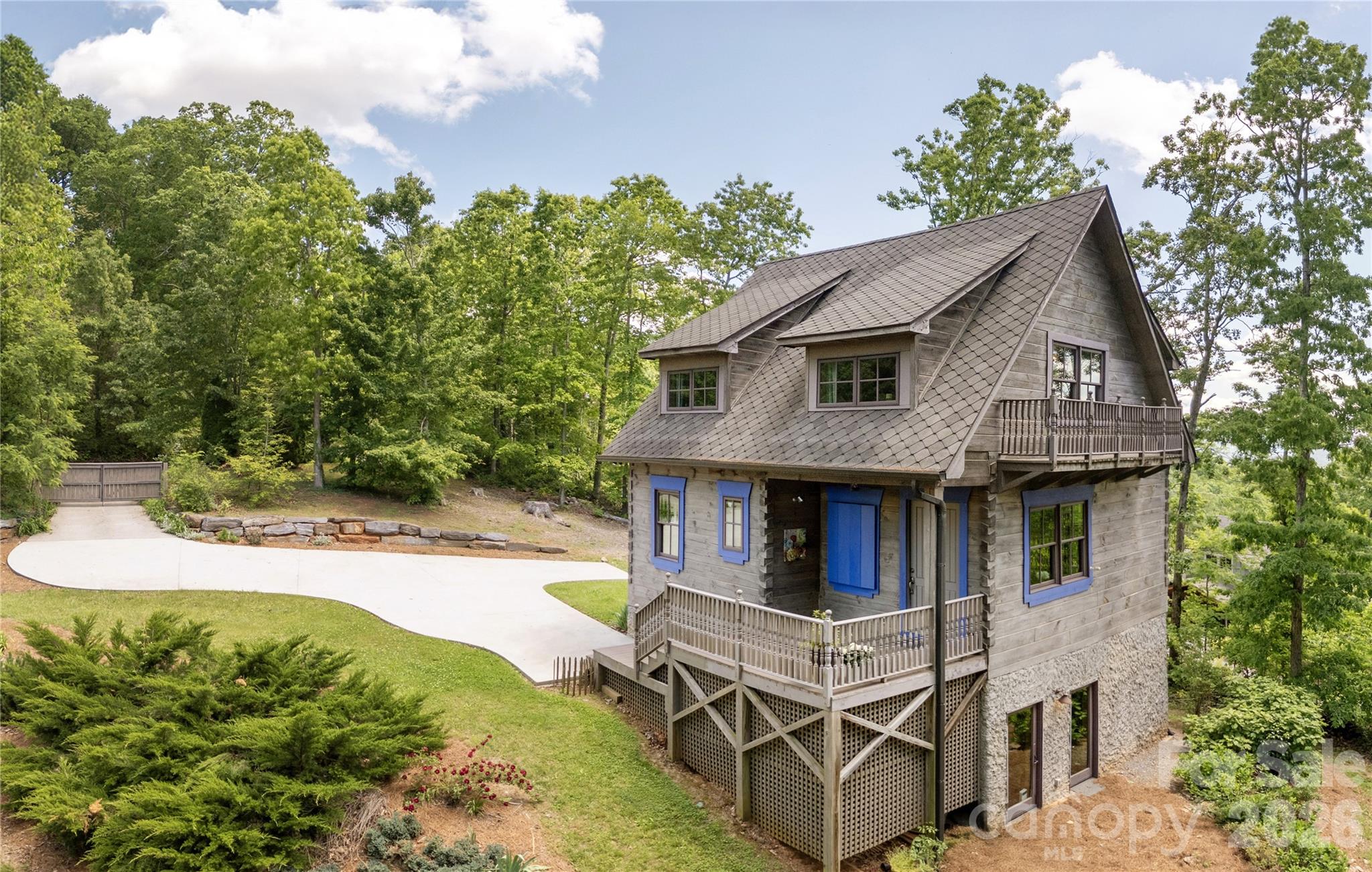 106 Mccauley Drive, Asheville, photo 3 of 8