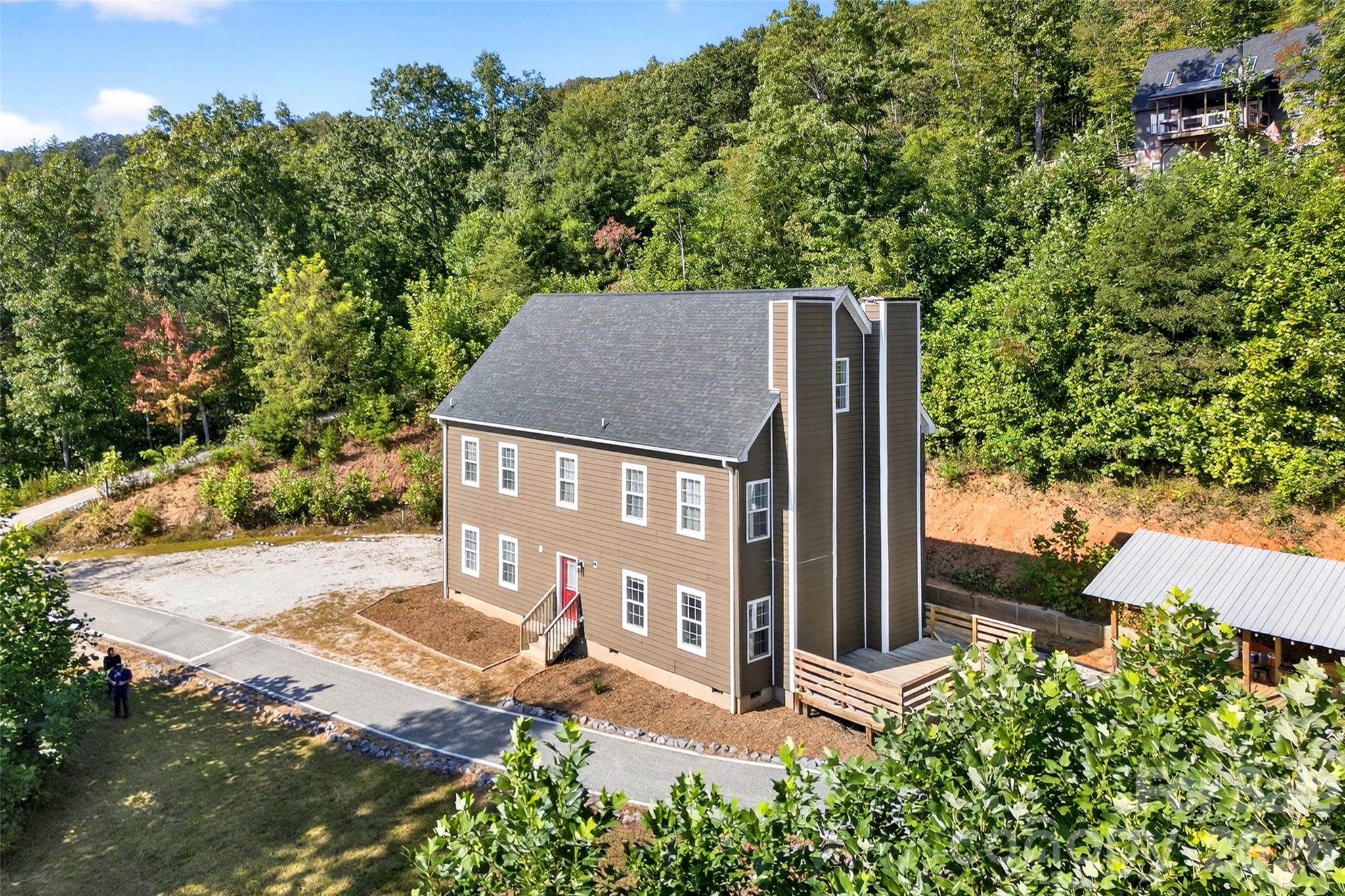 8026 Buck Creek Road, Marion, photo 3 of 8