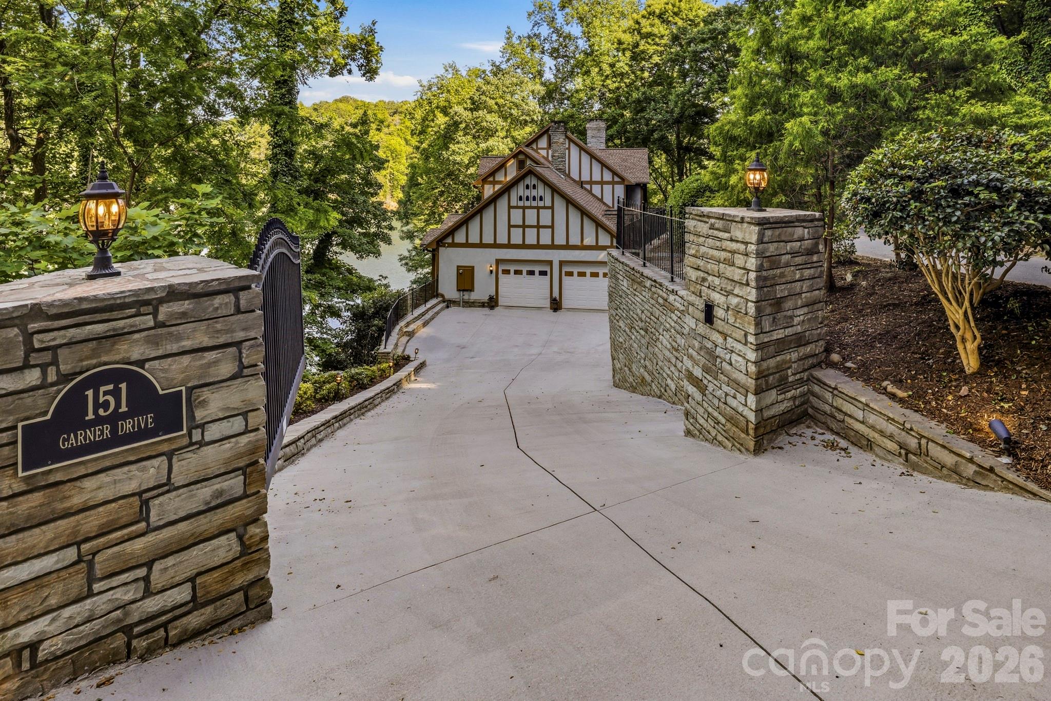 151 Garner Drive, Lake Lure, photo 3 of 8