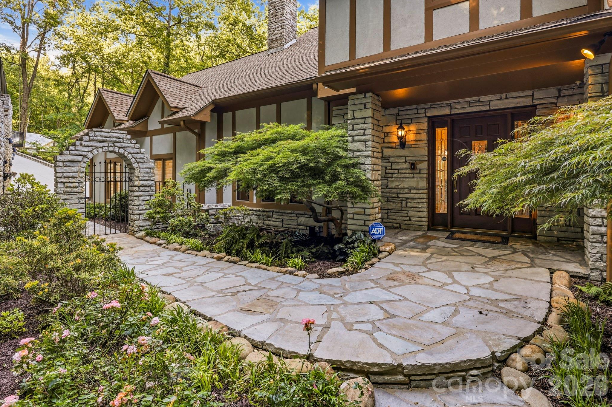151 Garner Drive, Lake Lure, photo 6 of 8