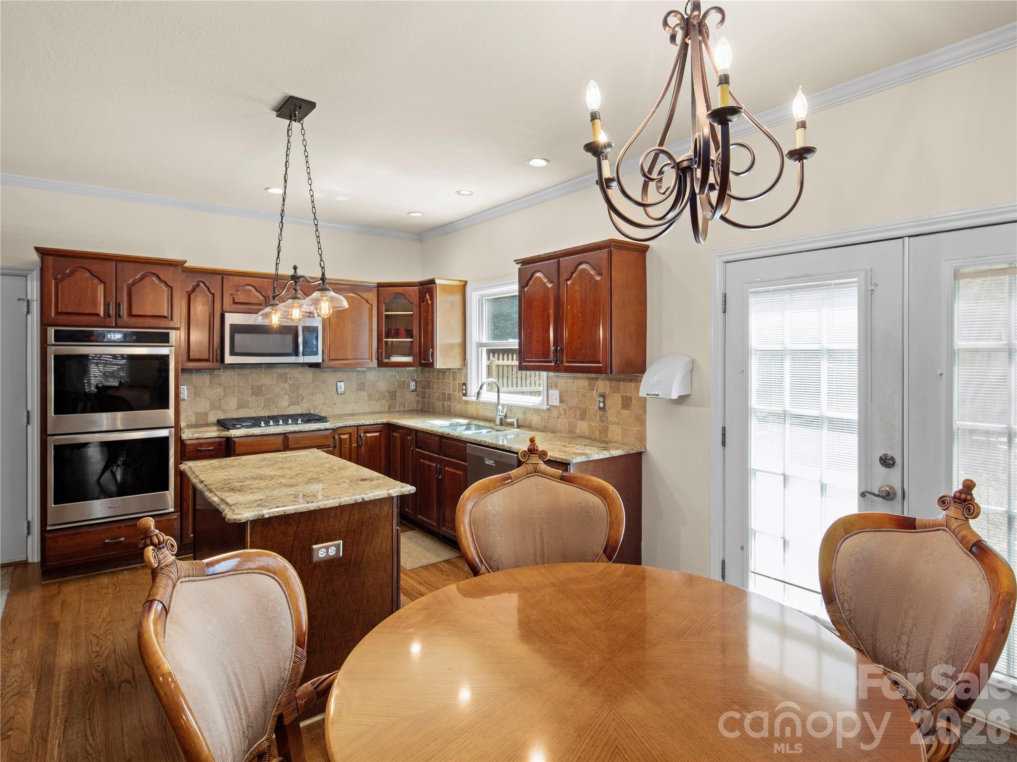 105 Braeside Circle, Asheville, photo 7 of 8