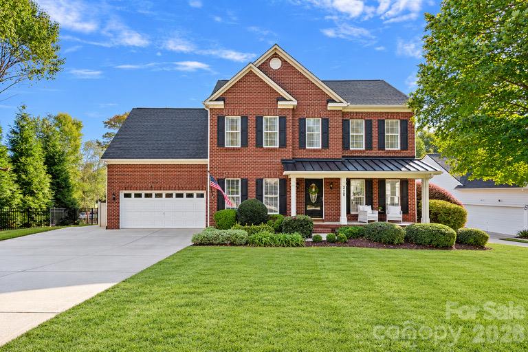 220 Chandeleur Drive, Mooresville, photo 1 of 8