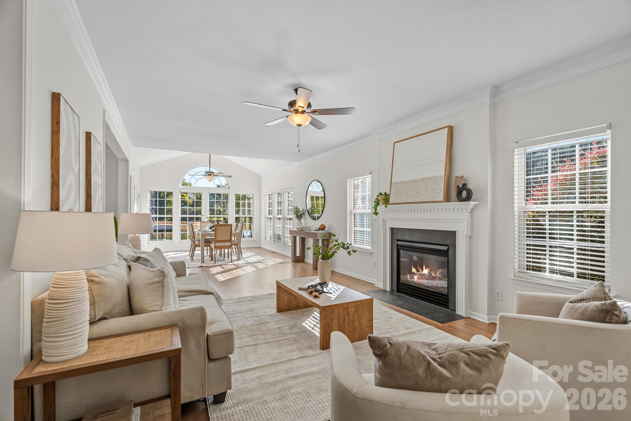 220 Chandeleur Drive, Mooresville, photo 4 of 8