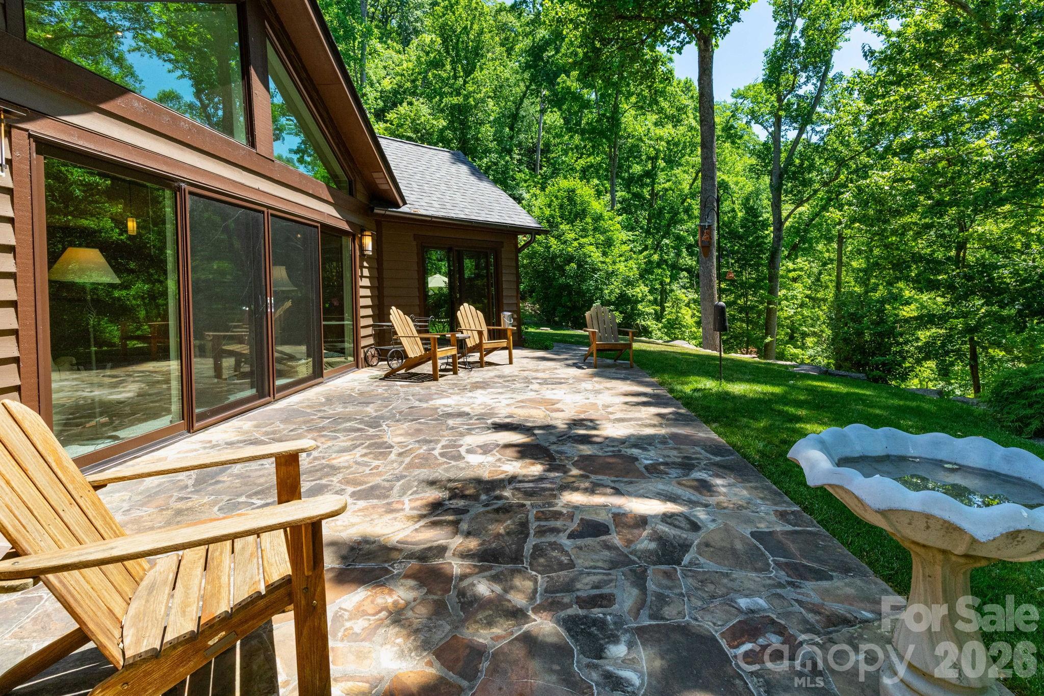 29 Gardner Drive, Asheville, photo 5 of 8