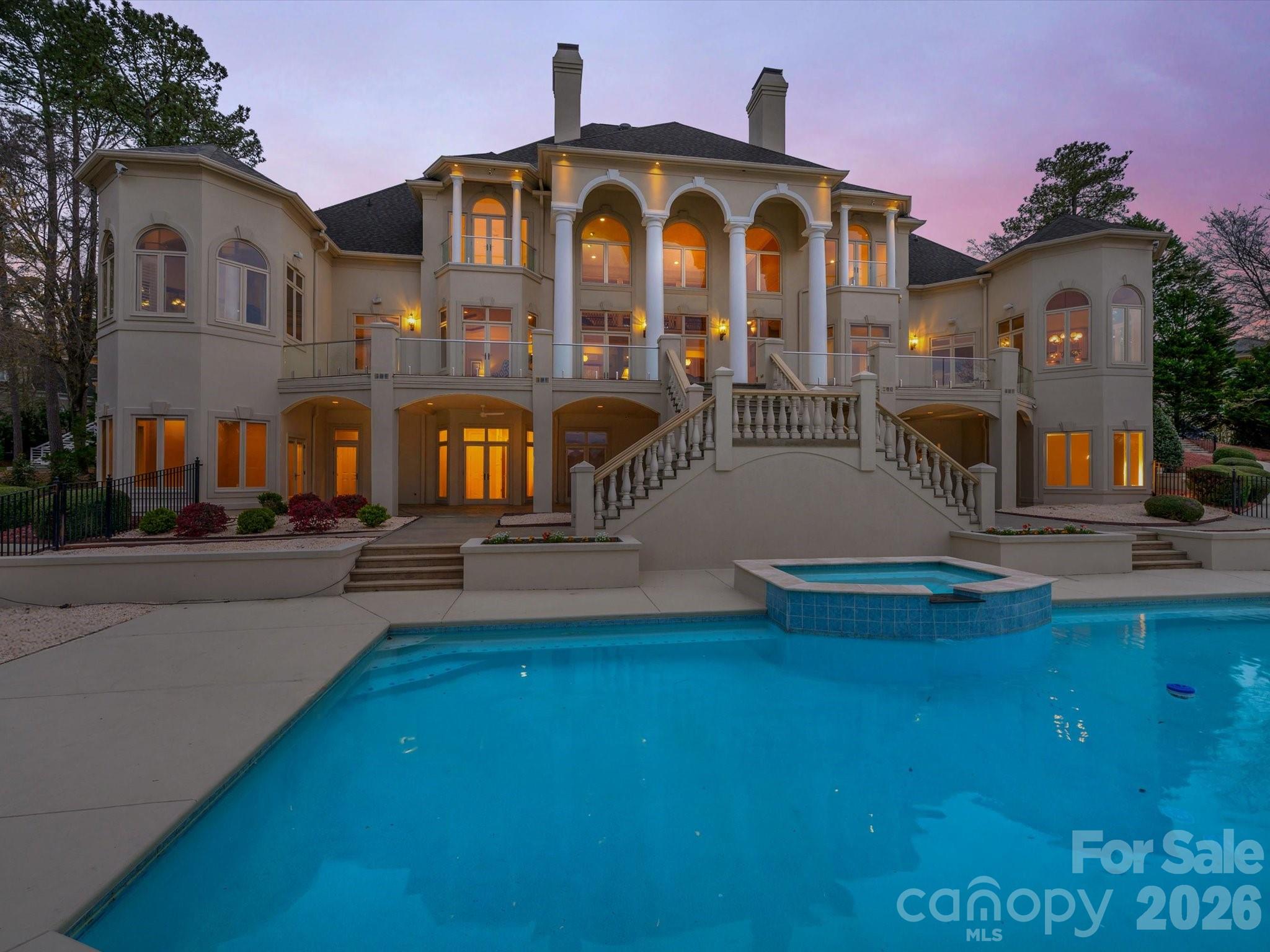 6905 Shinnecock Hill Lane, Charlotte, photo 5 of 8