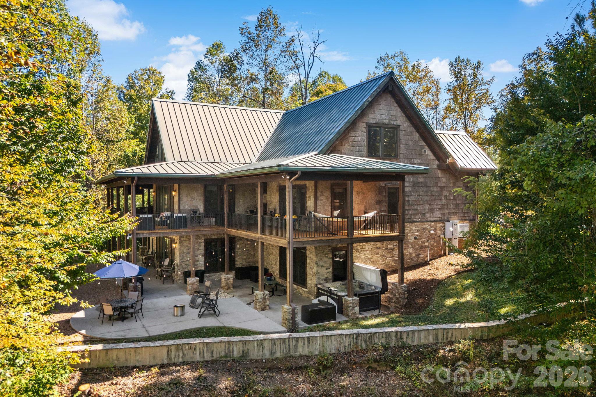 1822 Frog Creek Road, Union Mills, photo 2 of 8
