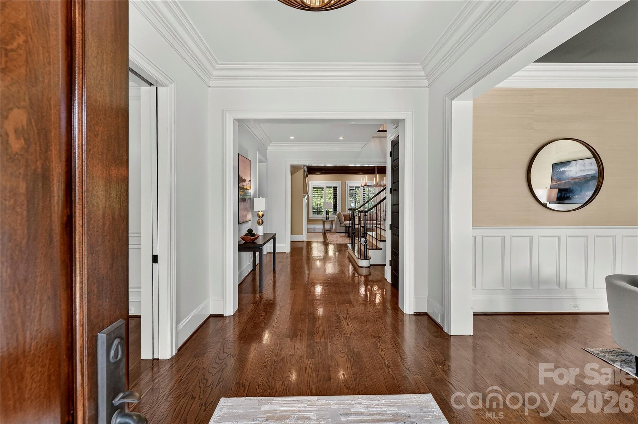 808 Huntington Park Drive, Charlotte, photo 5 of 8