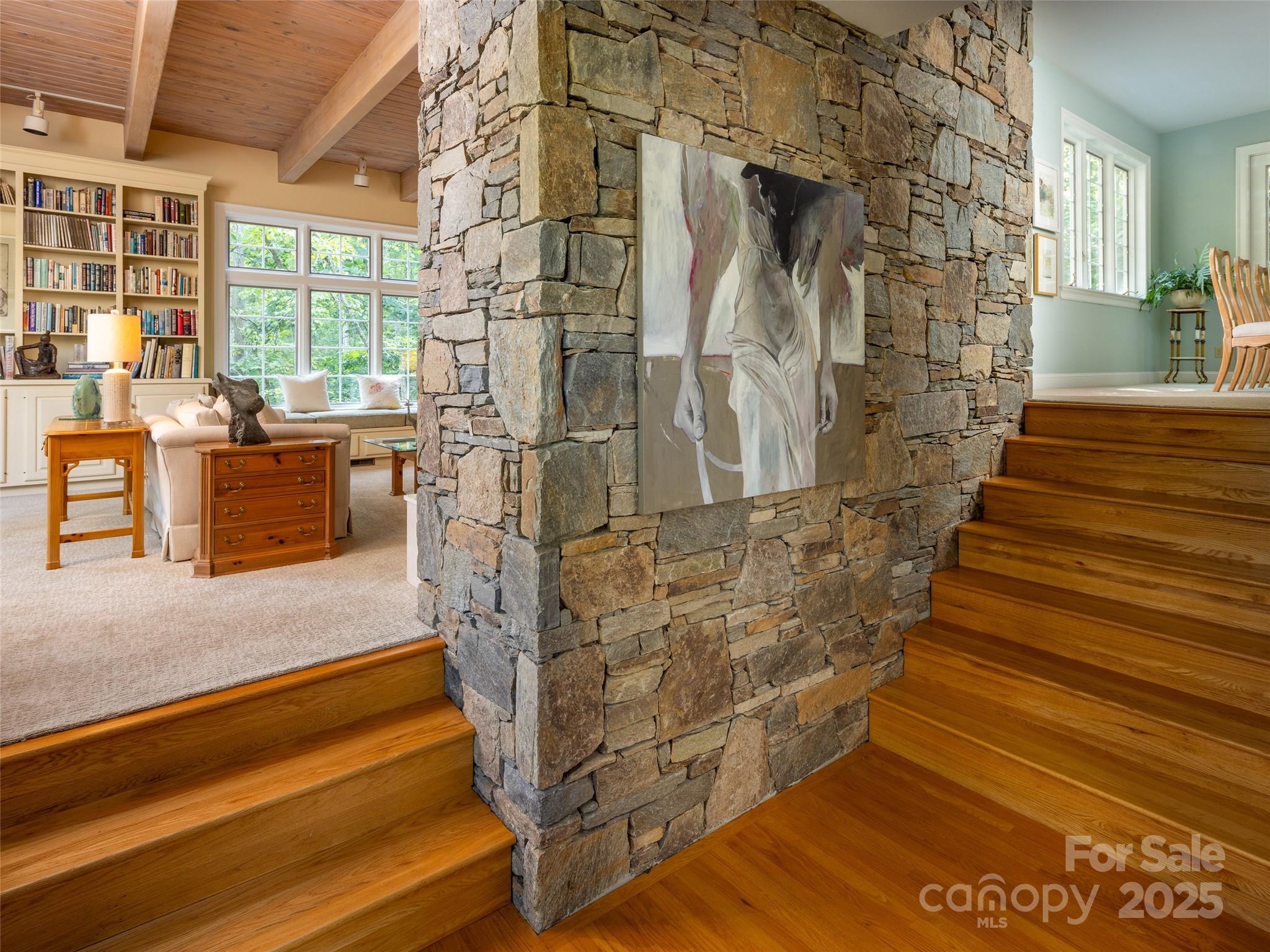 52 Robinhood Road, Asheville, photo 4 of 8